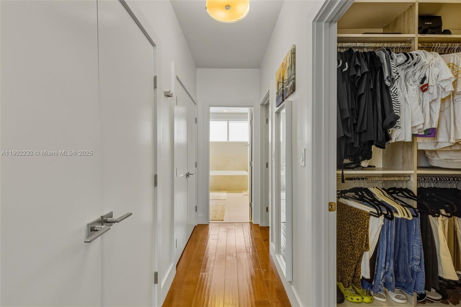 10359 NW 67th Ter Doral, FL 33178