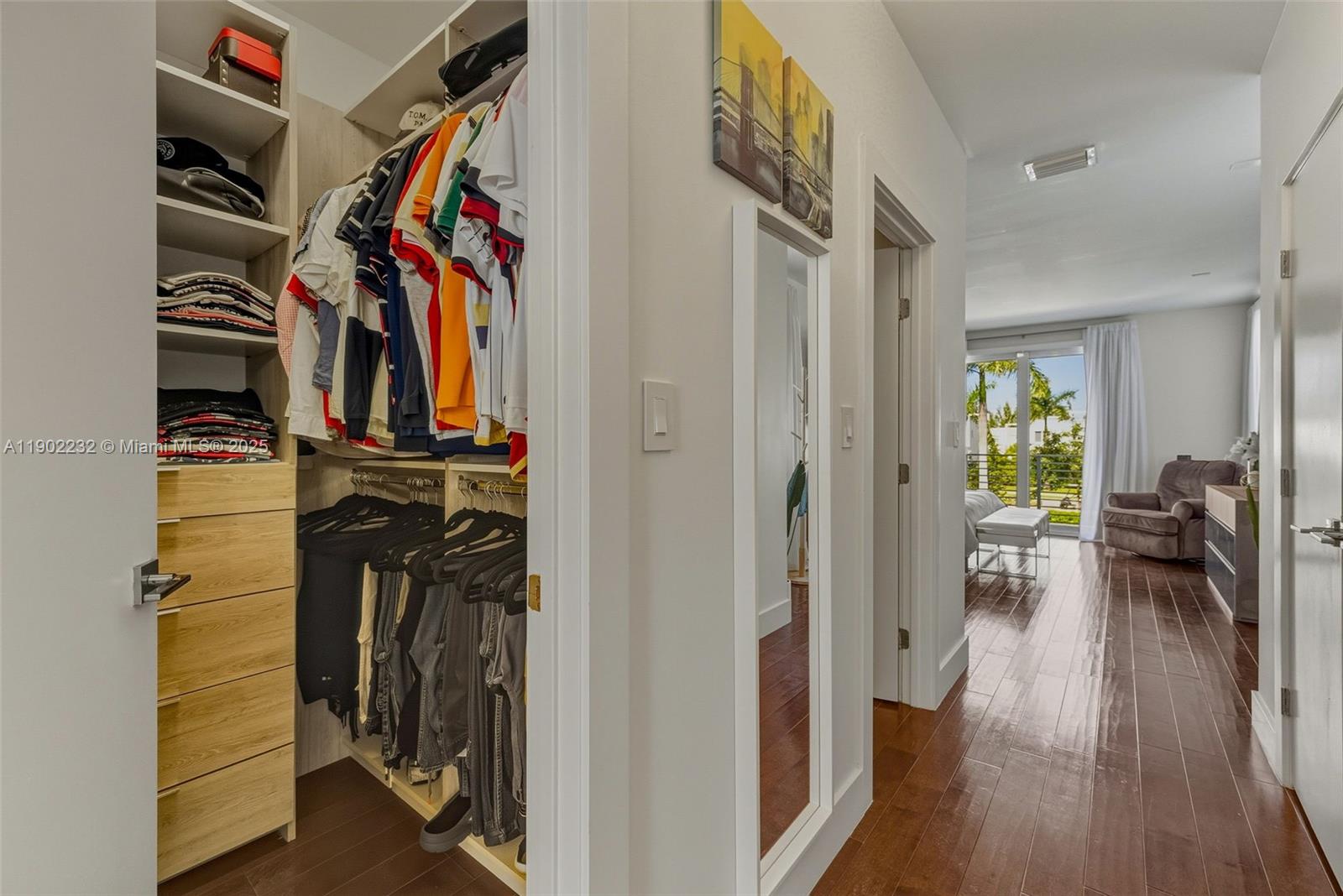 10359 NW 67th Ter Doral, FL 33178