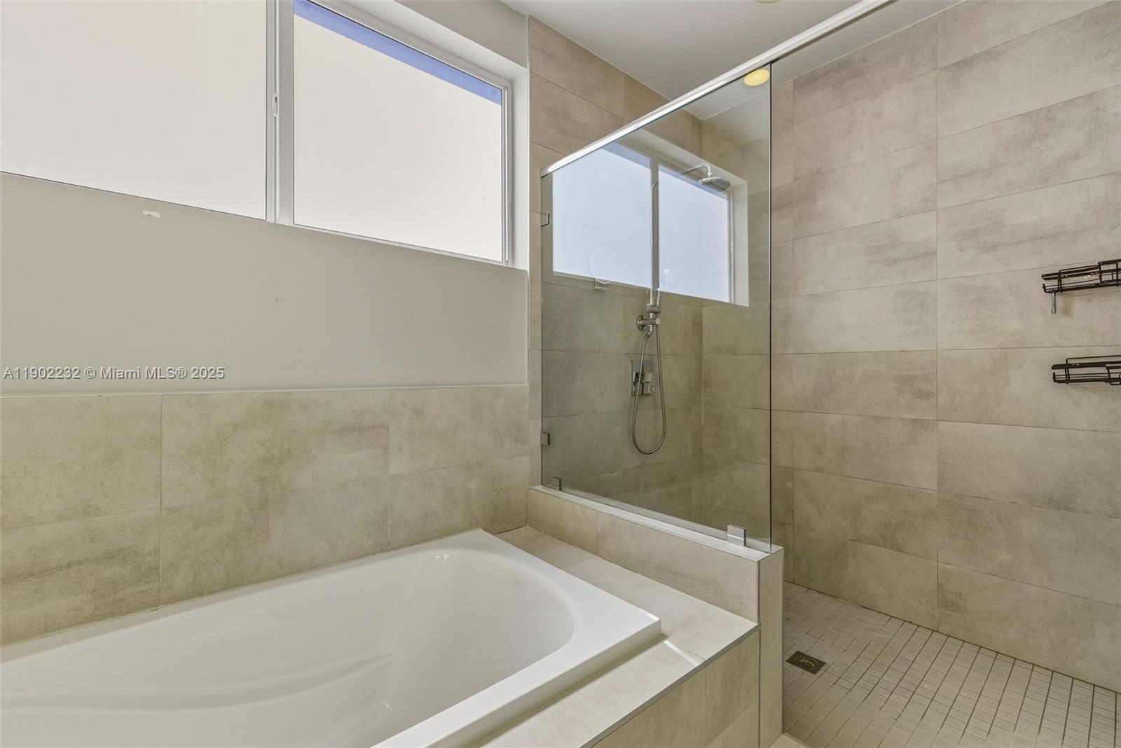 10359 NW 67th Ter Doral, FL 33178