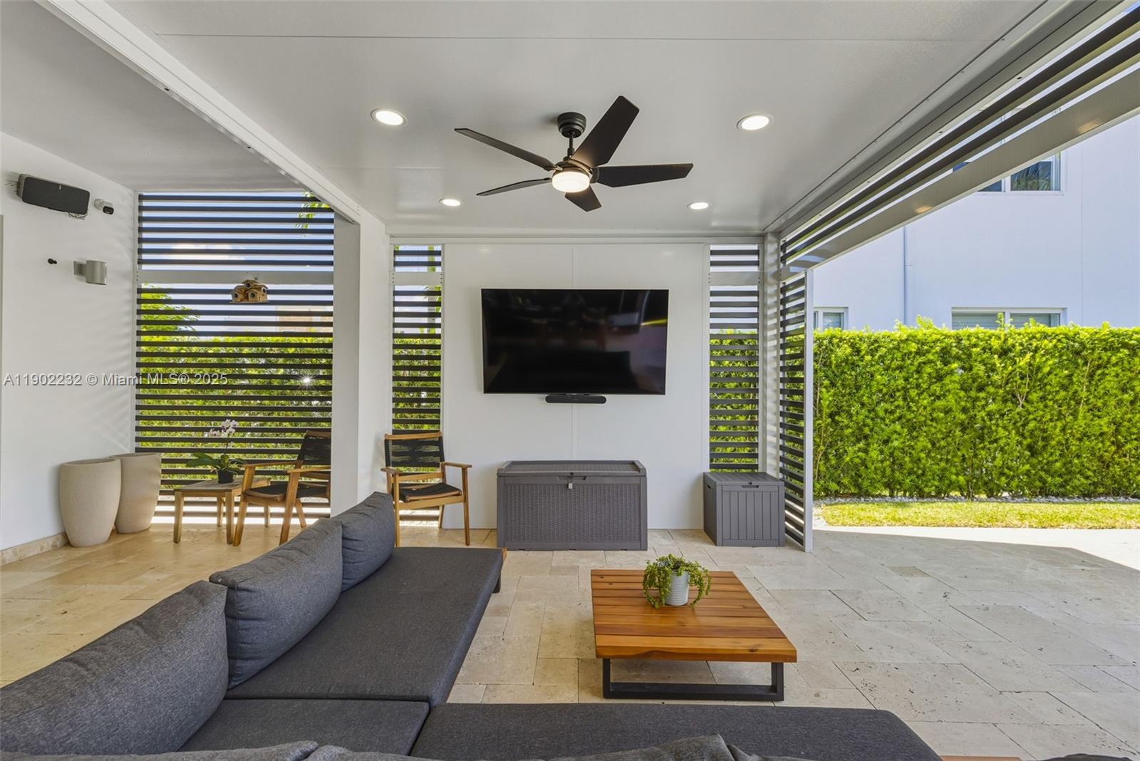 10359 NW 67th Ter Doral, FL 33178