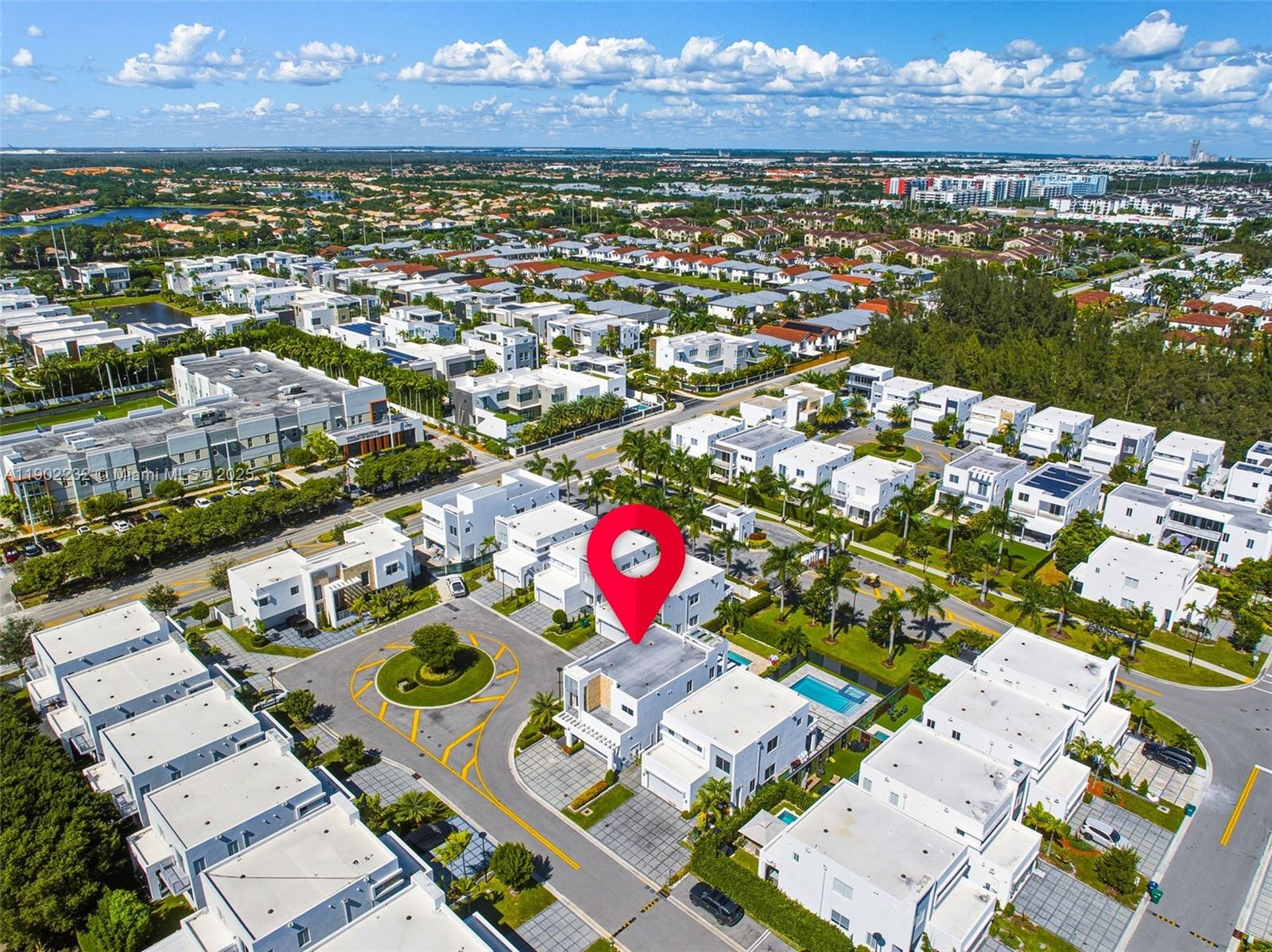 10359 NW 67th Ter Doral, FL 33178