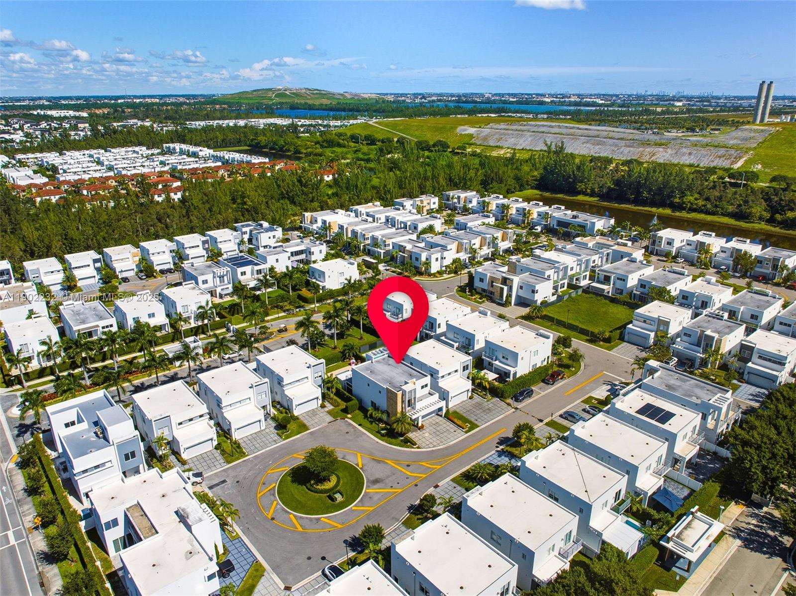 10359 NW 67th Ter Doral, FL 33178