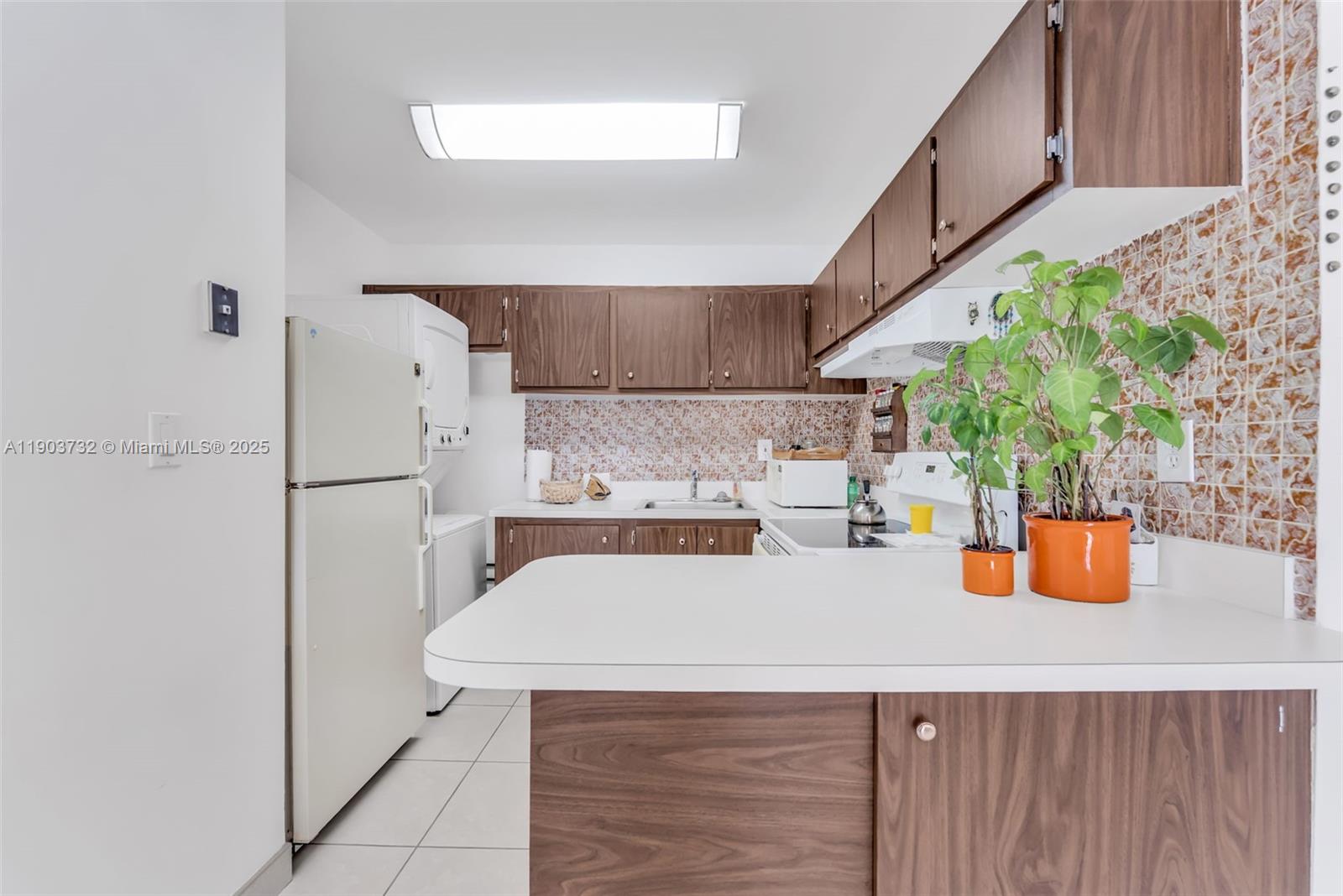 3661 SW 9th Ter #402 Miami, FL 33135