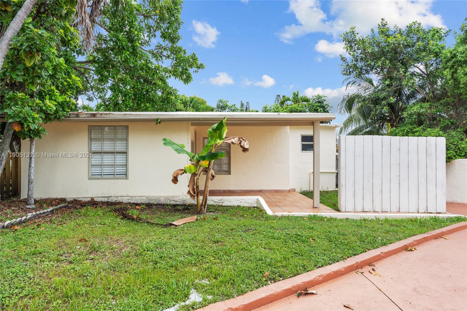 2385 SW 17th St Miami, FL 33145