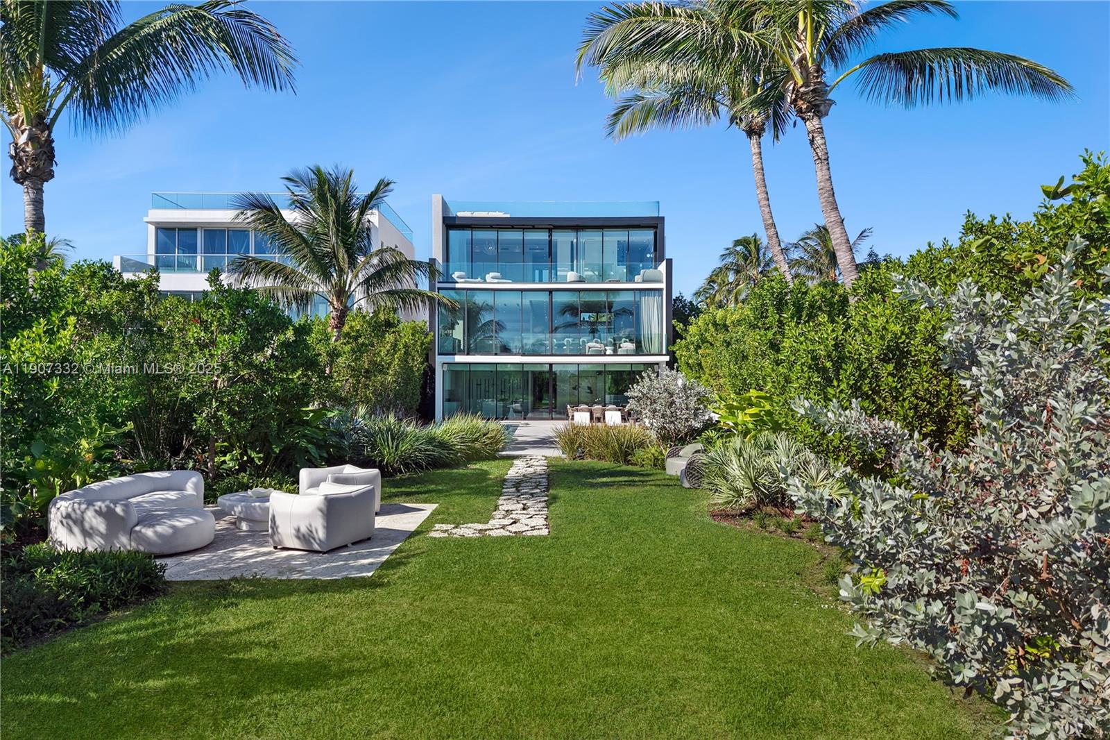 7845 Atlantic Way Miami Beach, FL 33141