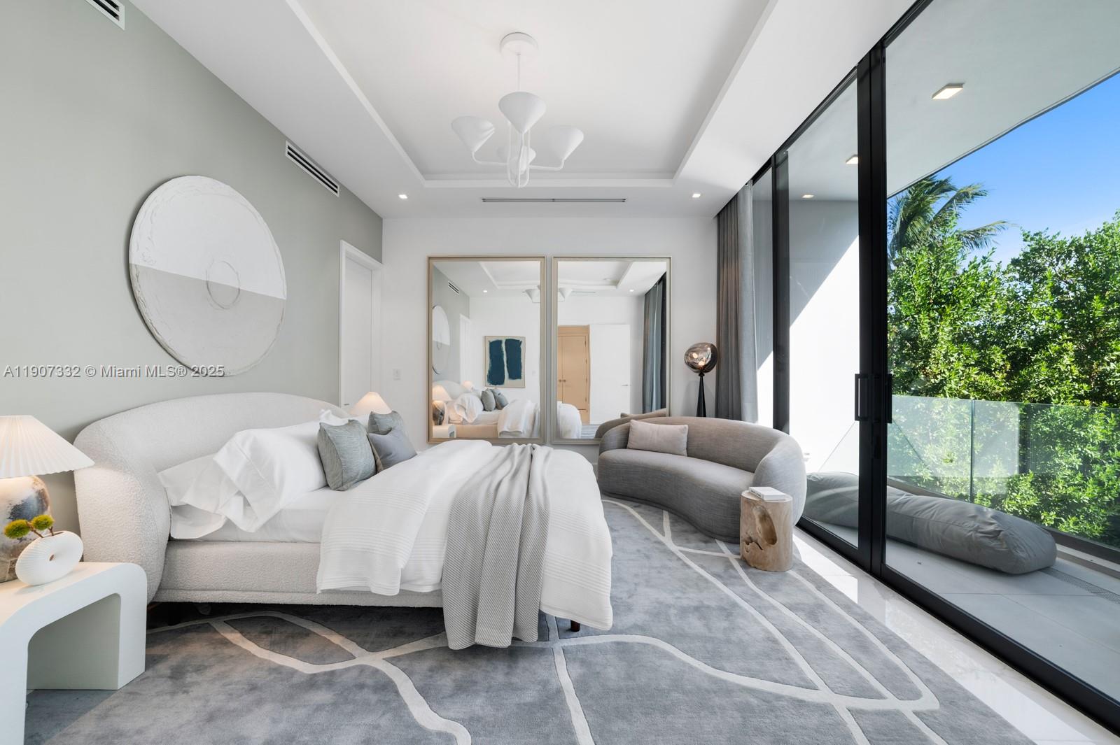 7845 Atlantic Way Miami Beach, FL 33141