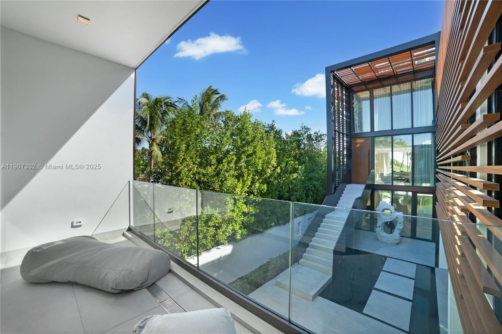 7845 Atlantic Way Miami Beach, FL 33141