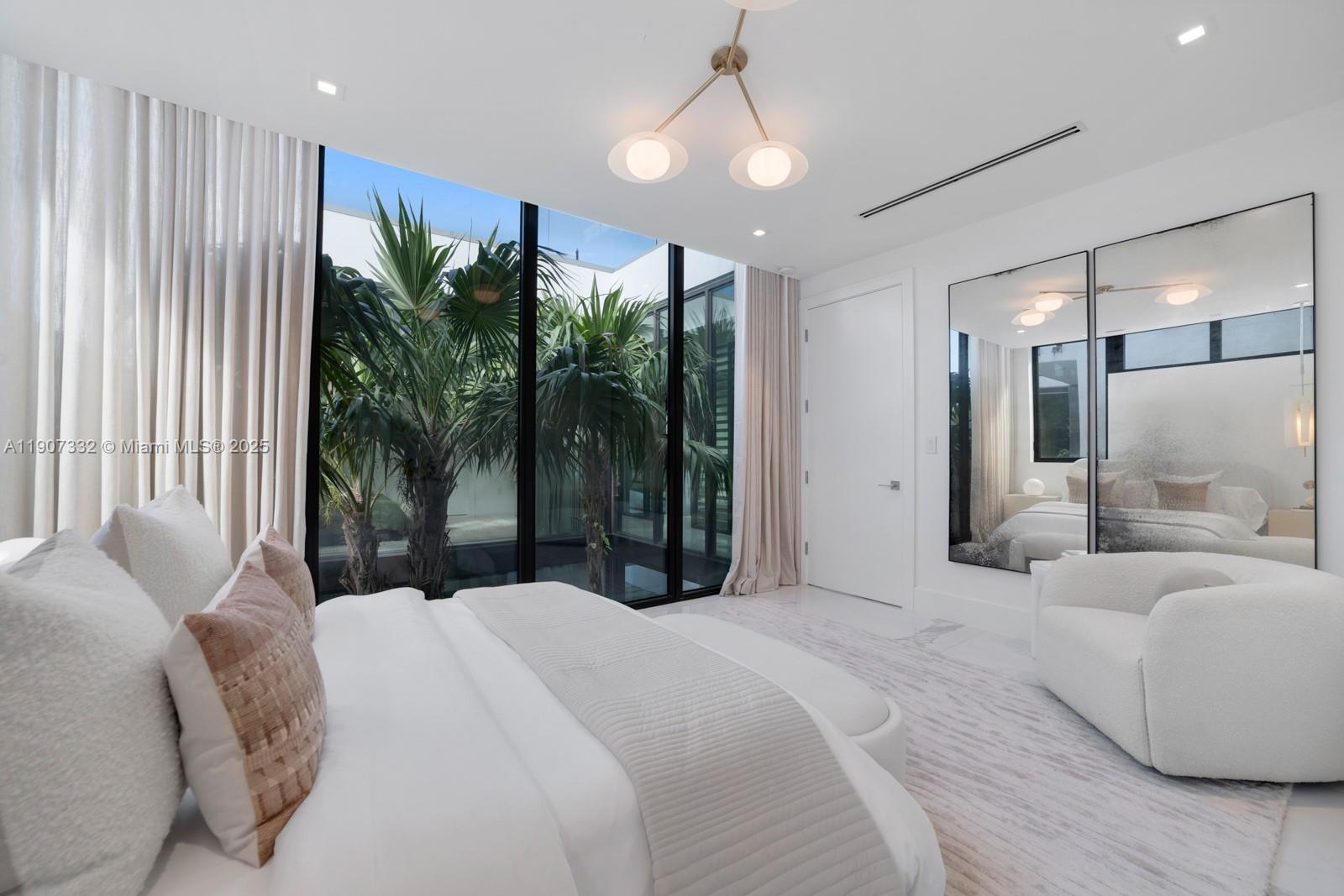 7845 Atlantic Way Miami Beach, FL 33141