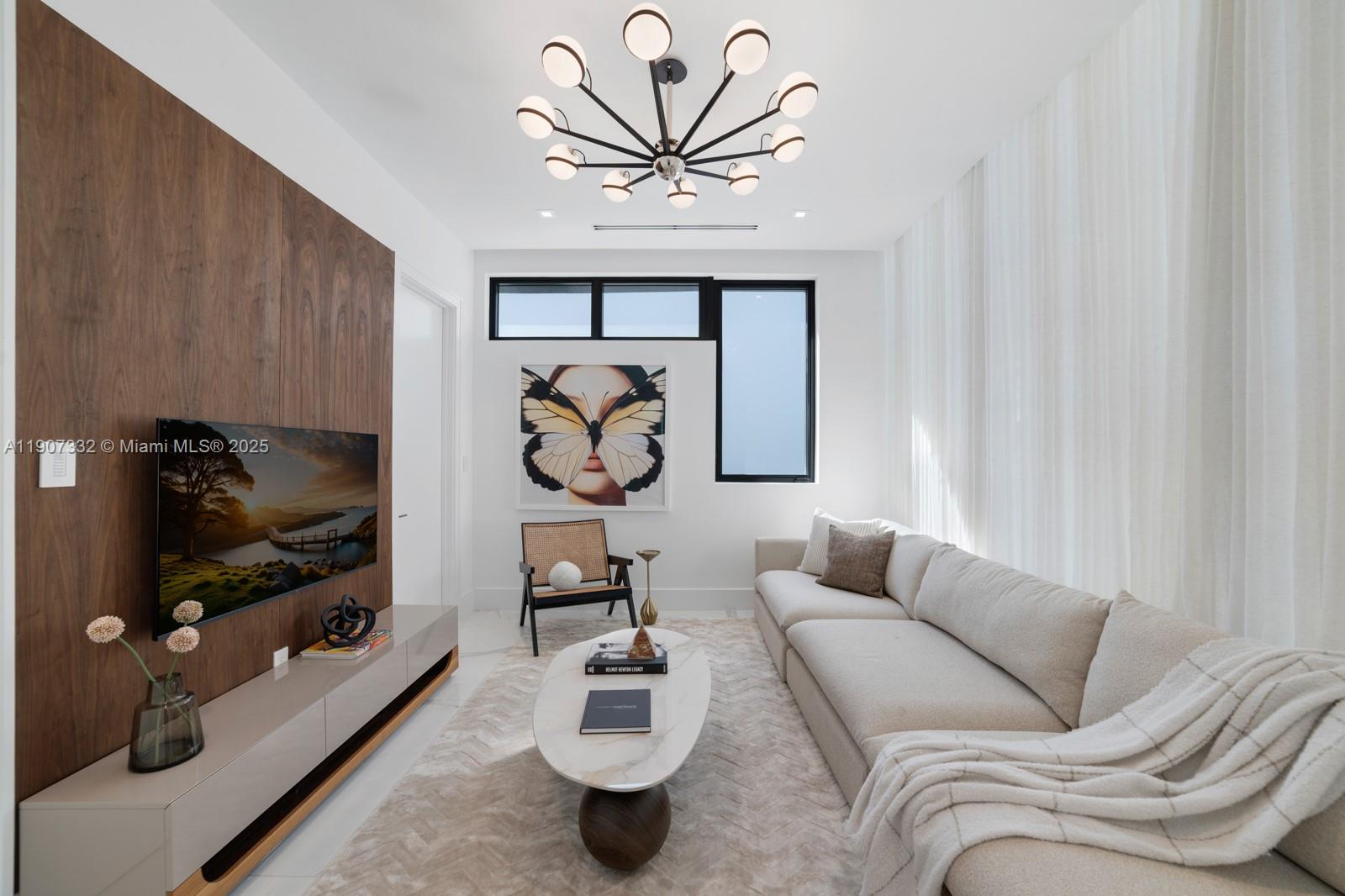 7845 Atlantic Way Miami Beach, FL 33141