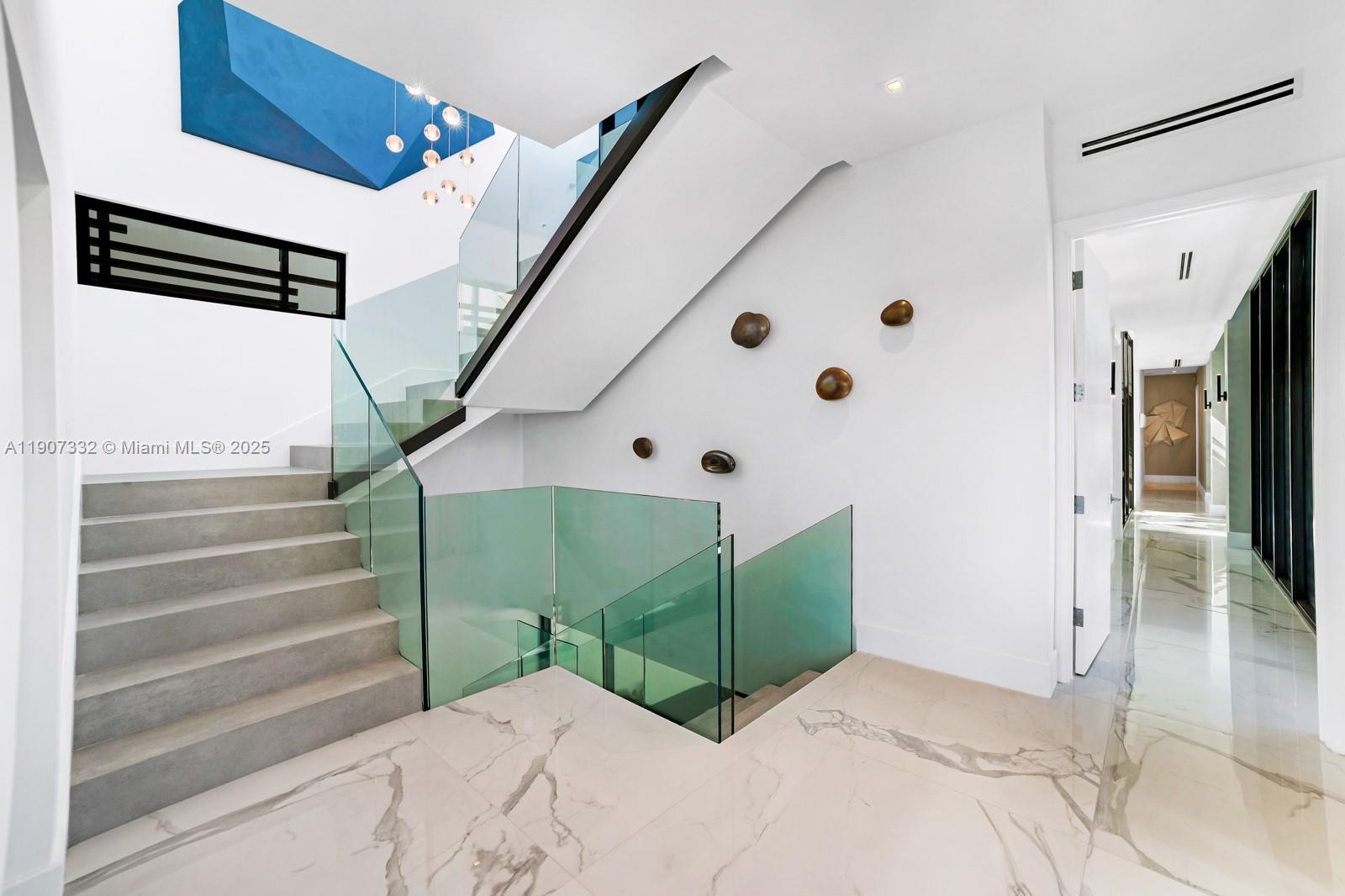 7845 Atlantic Way Miami Beach, FL 33141