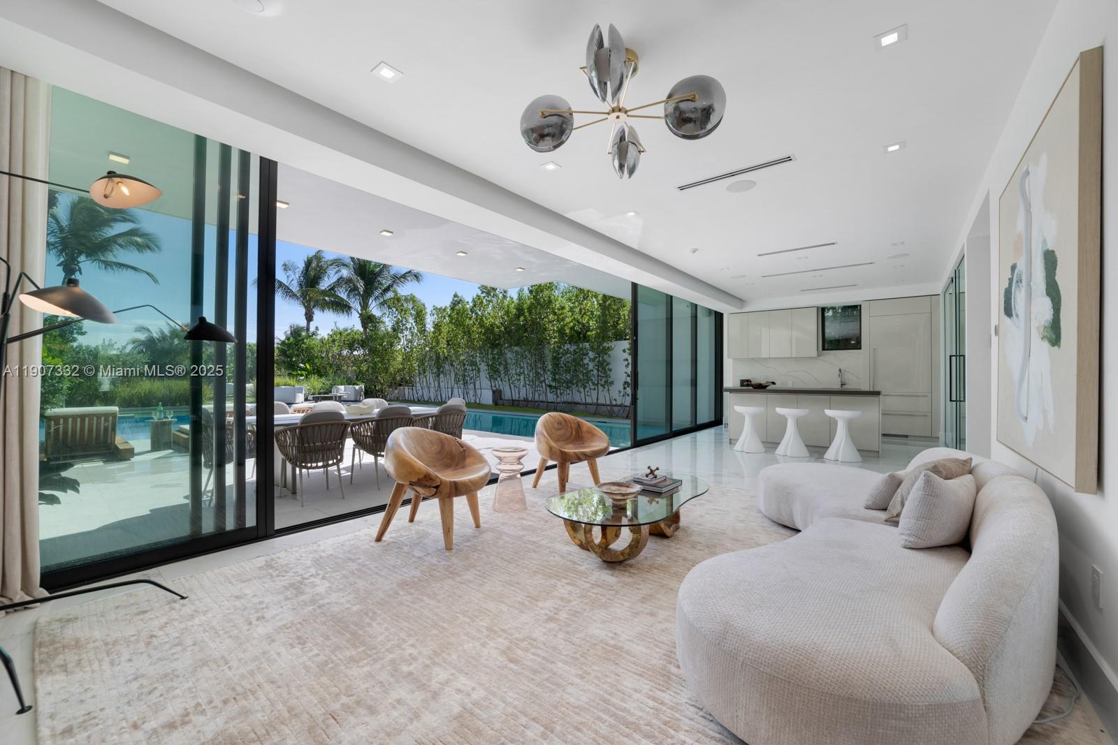 7845 Atlantic Way Miami Beach, FL 33141