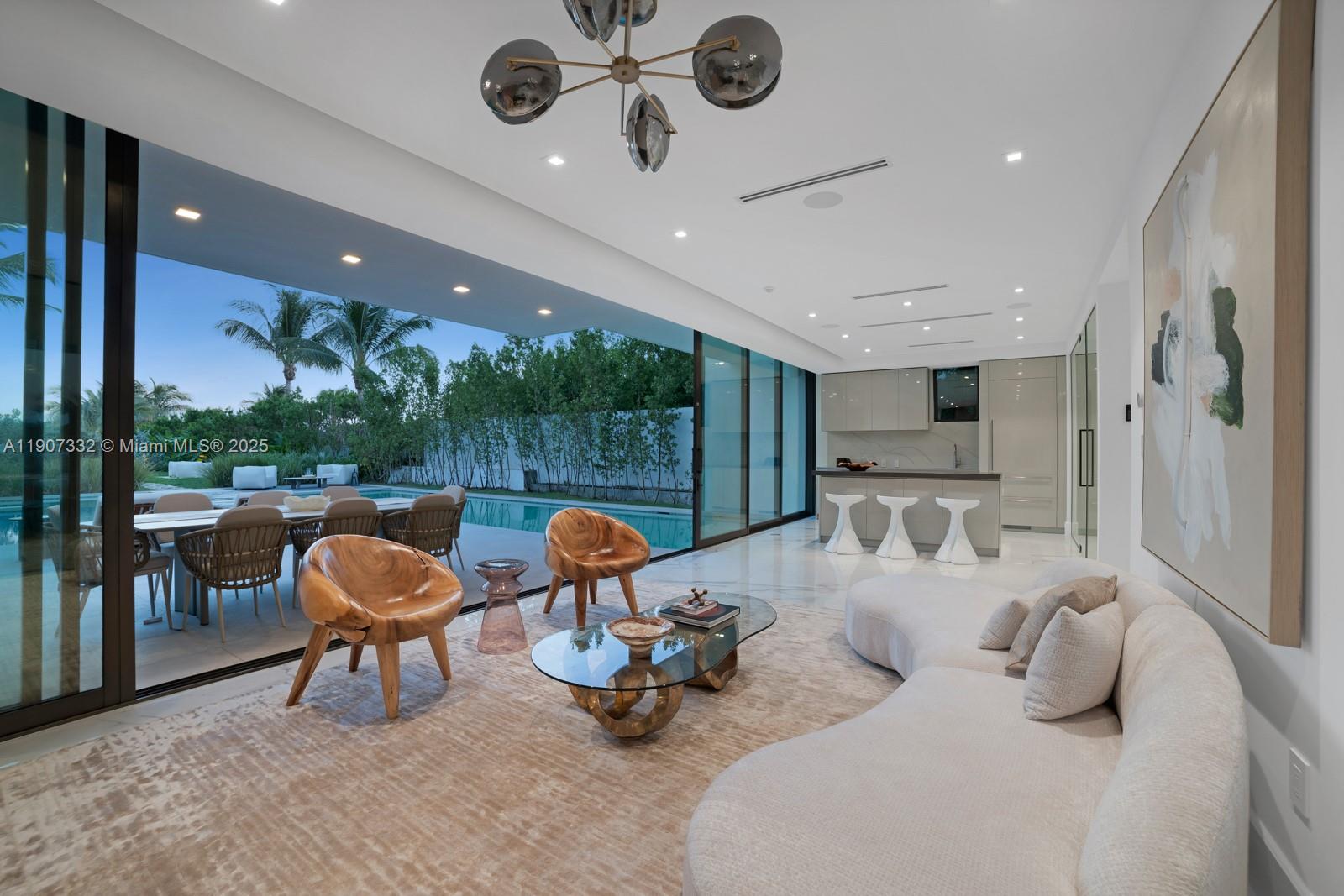 7845 Atlantic Way Miami Beach, FL 33141