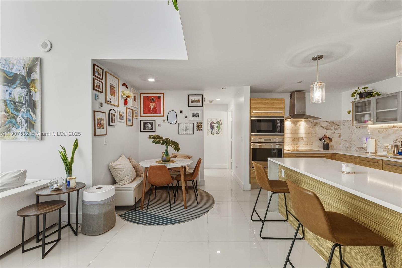 image Paramount Bay Condo9