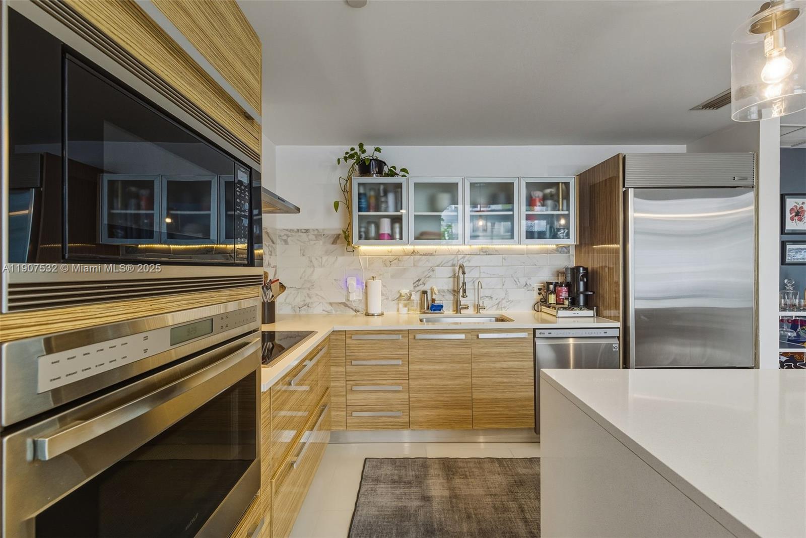 image Paramount Bay Condo12