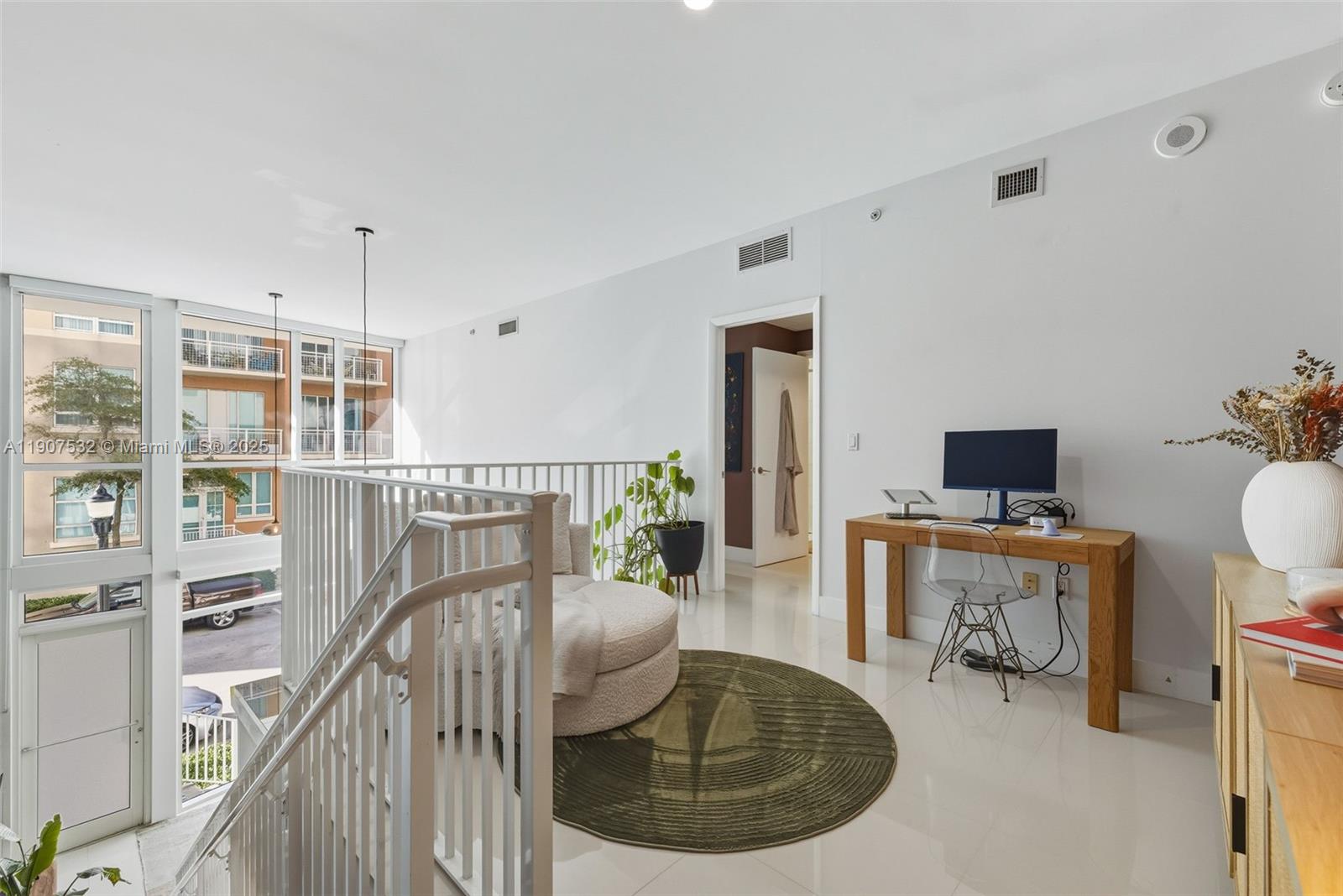 image Paramount Bay Condo18