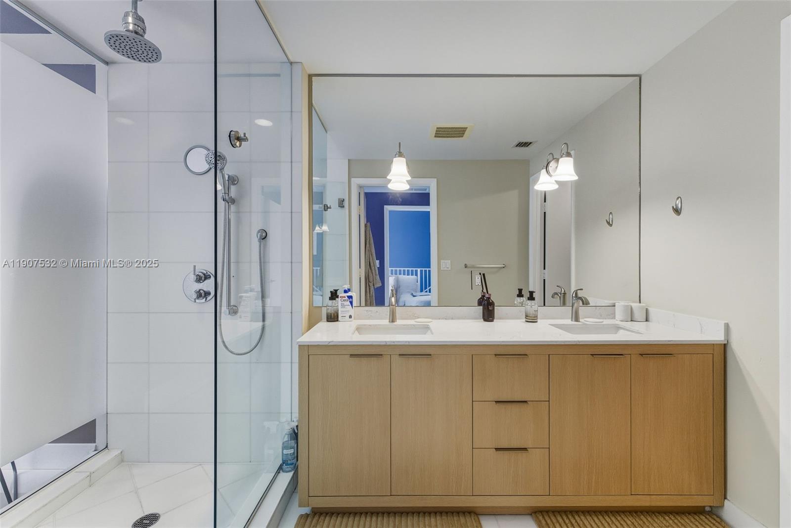 image Paramount Bay Condo23