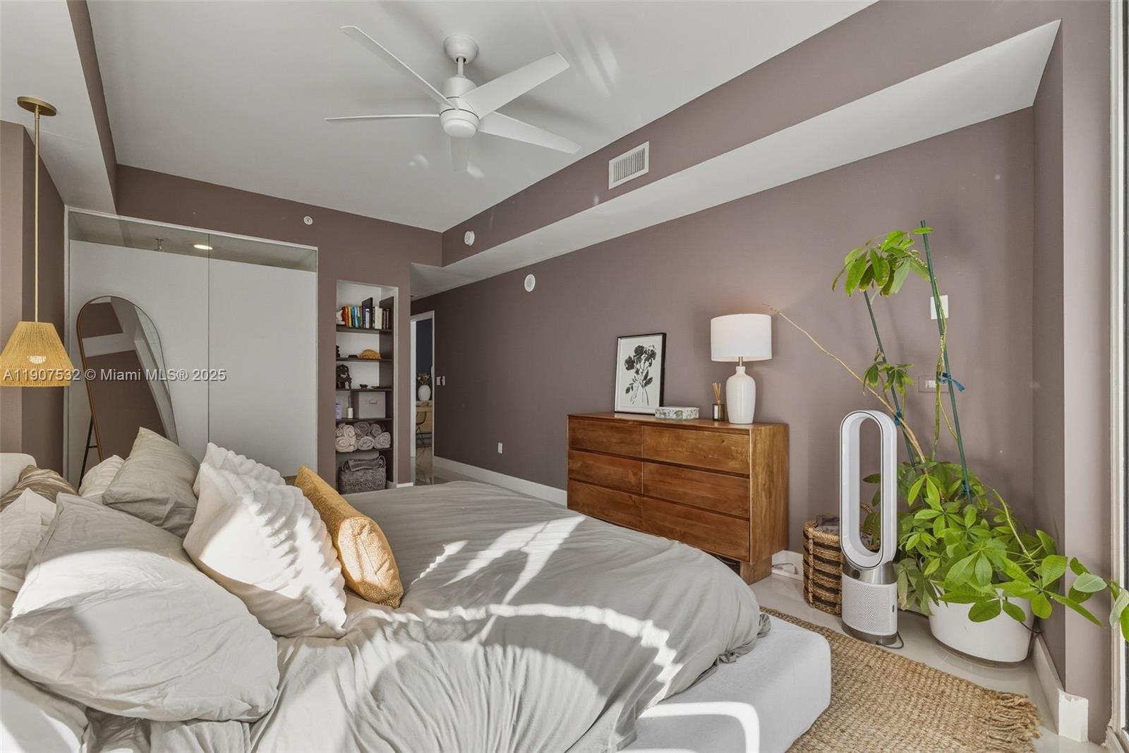 image Paramount Bay Condo29