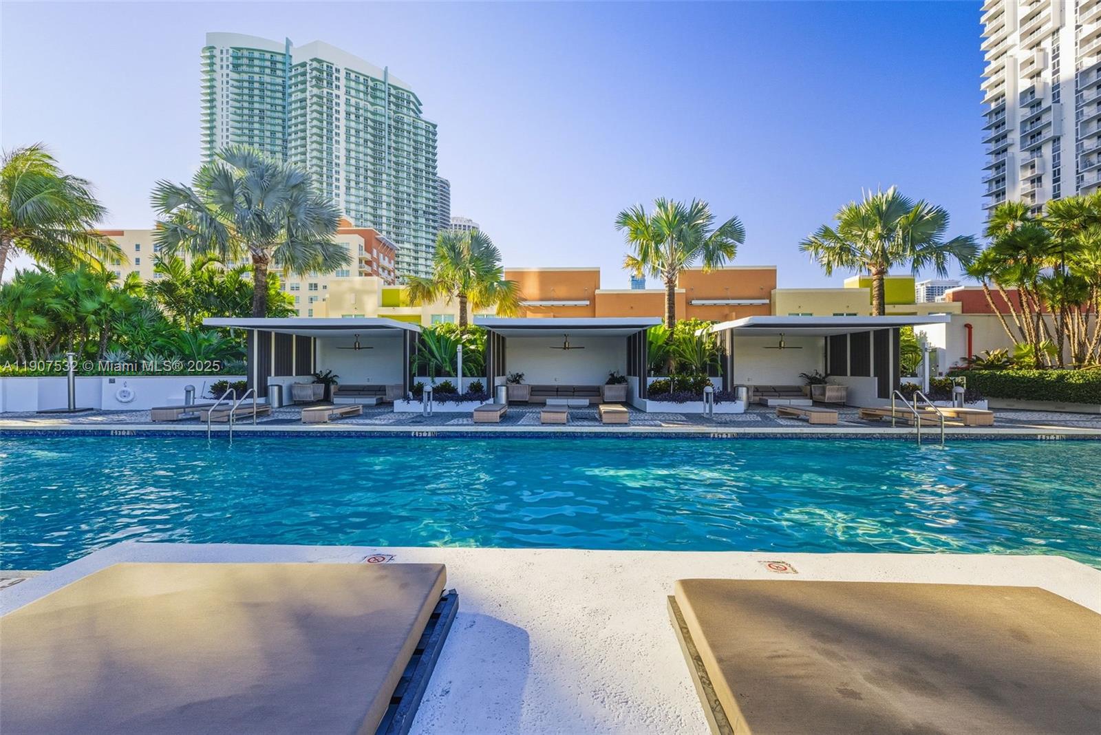 image Paramount Bay Condo32