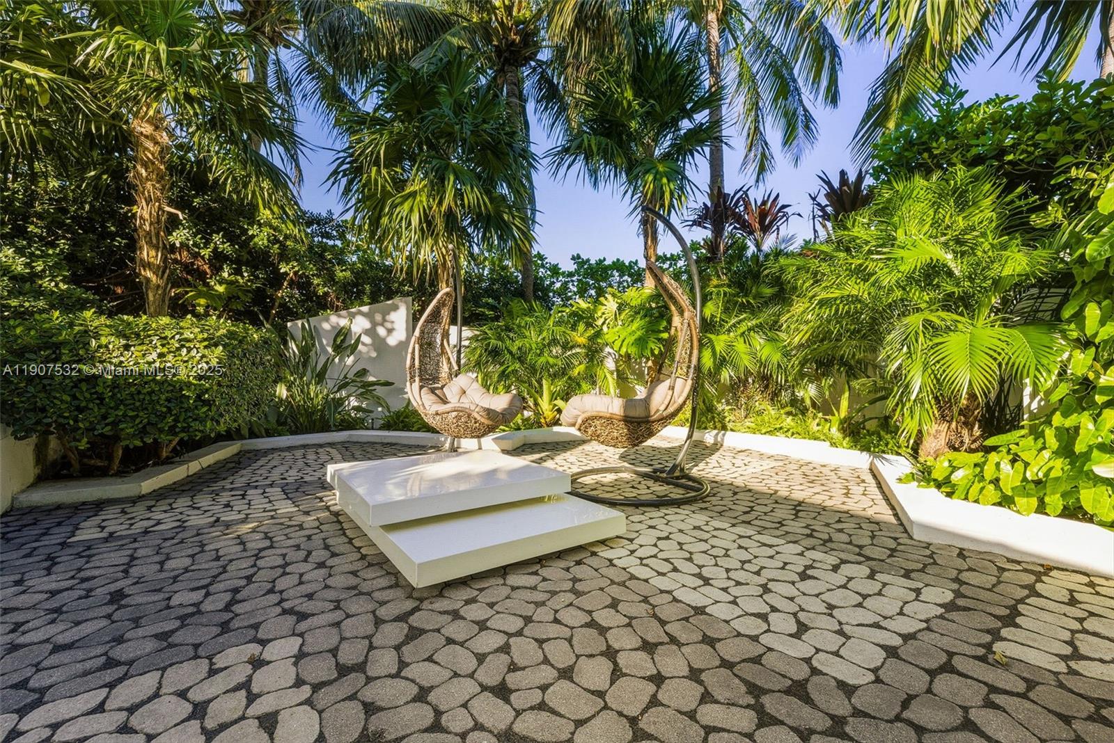 image Paramount Bay Condo37