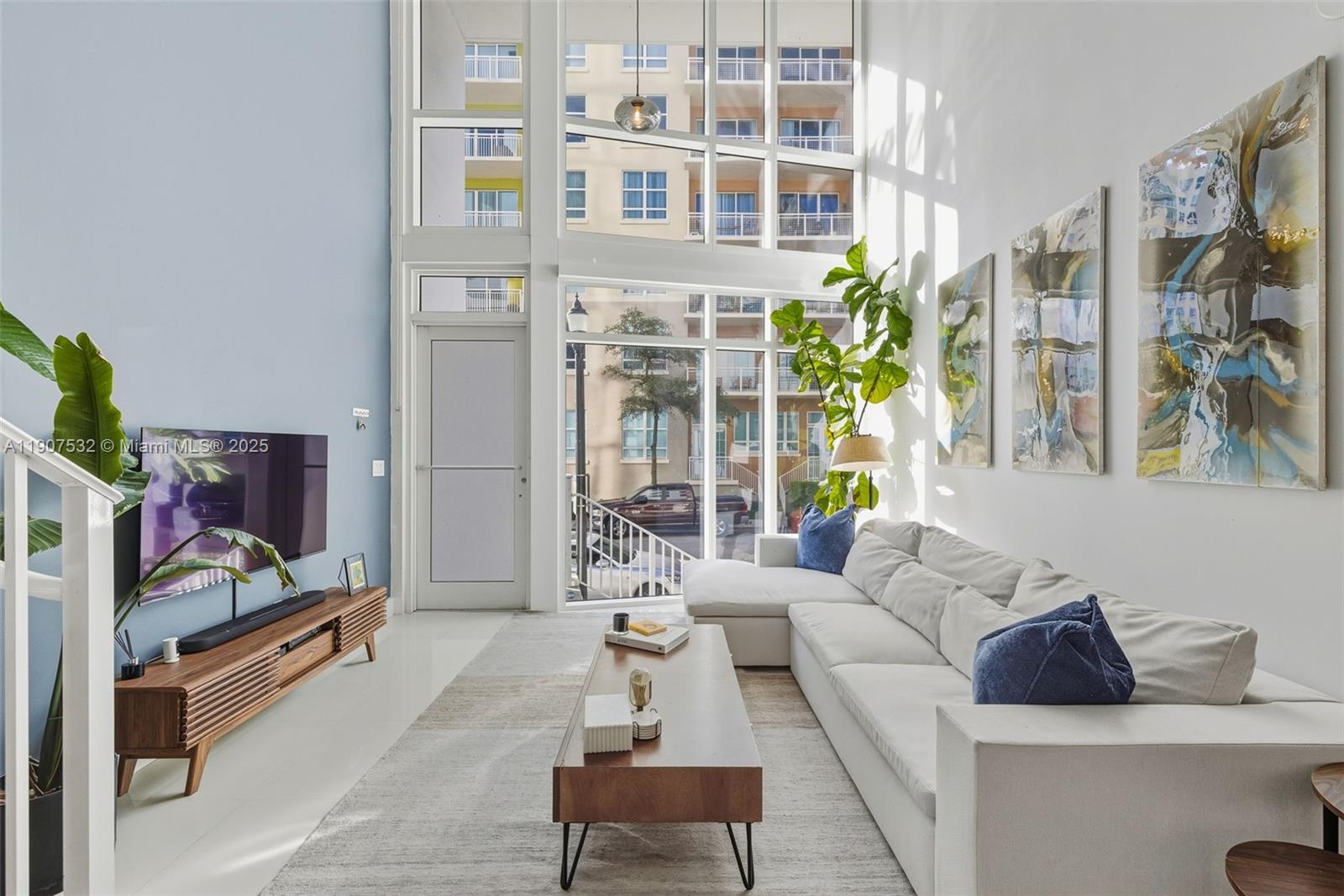 image Paramount Bay Condo5