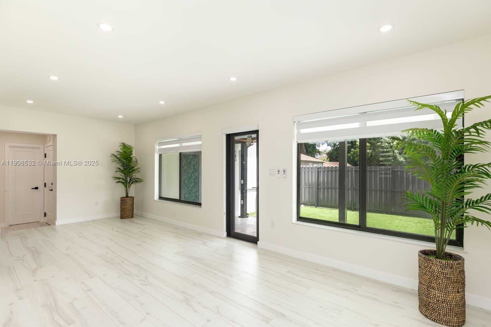 5641 SW 67th Ave South Miami, FL 33143