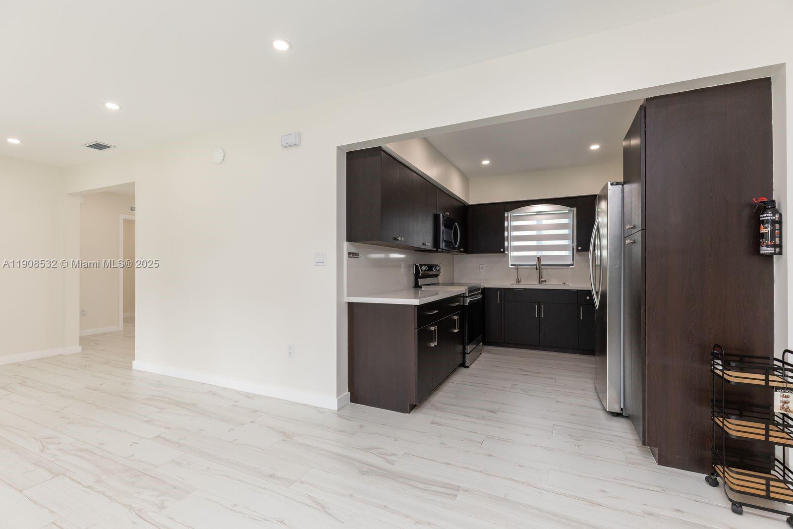 5641 SW 67th Ave South Miami, FL 33143