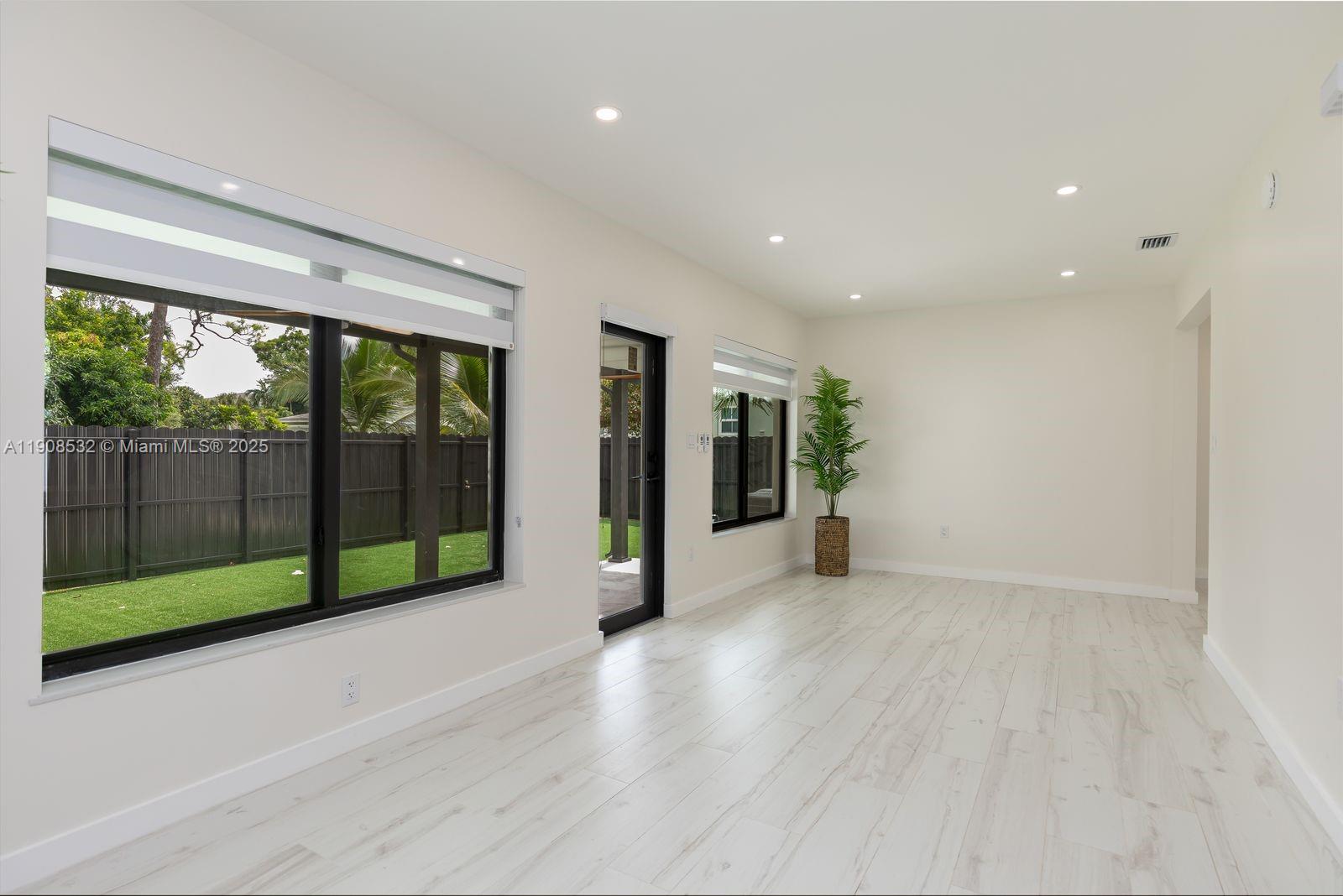 5641 SW 67th Ave South Miami, FL 33143