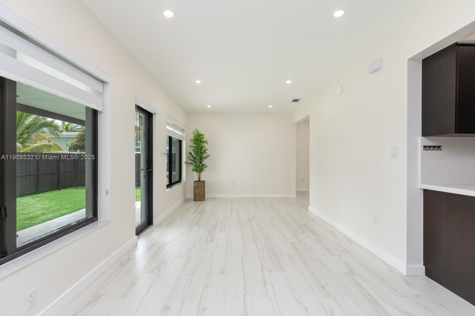 5641 SW 67th Ave South Miami, FL 33143