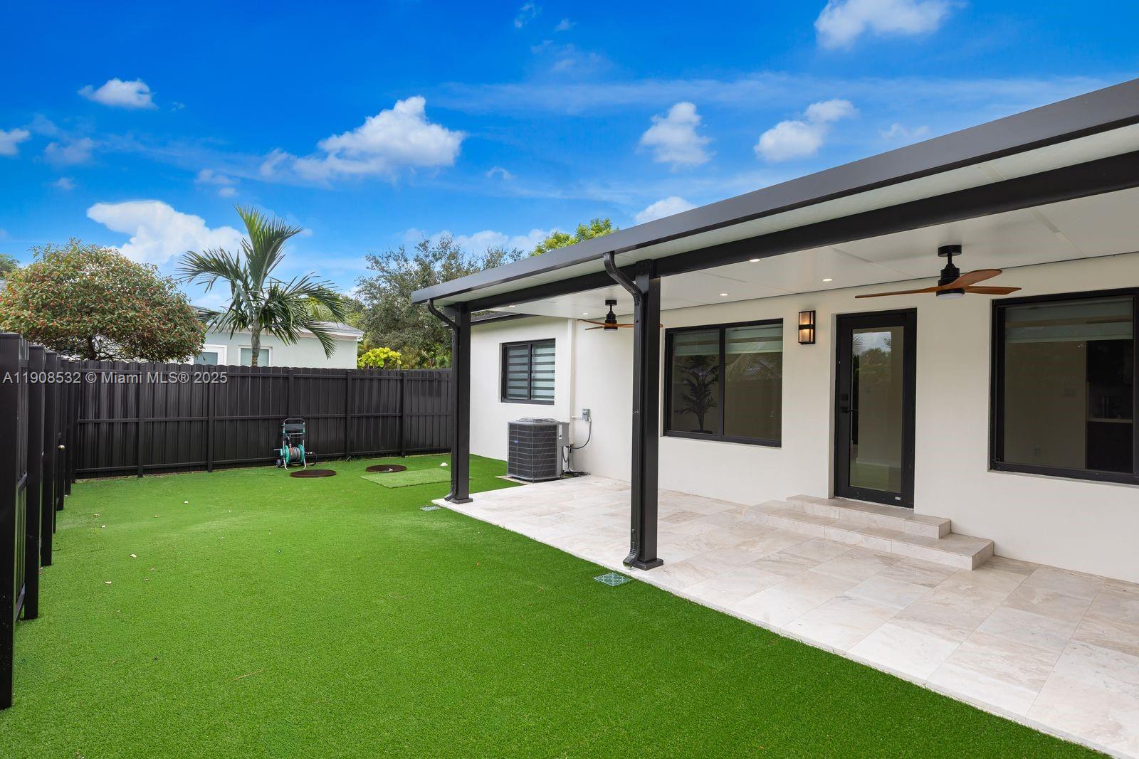 5641 SW 67th Ave South Miami, FL 33143