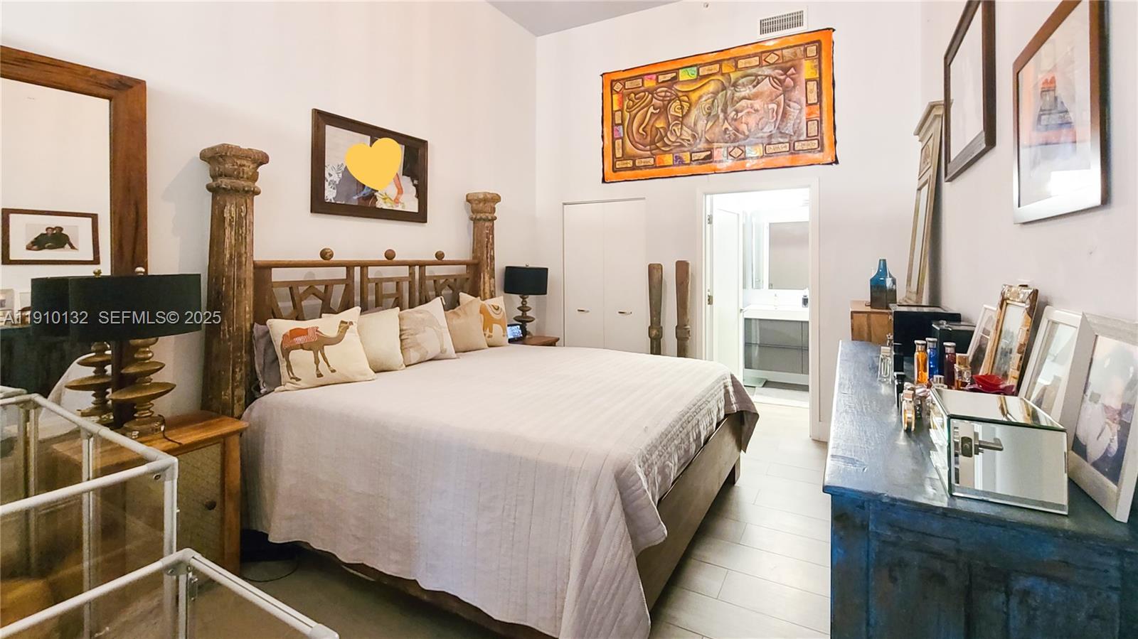 2001 Biscayne Blvd #2117 Miami, FL 33137