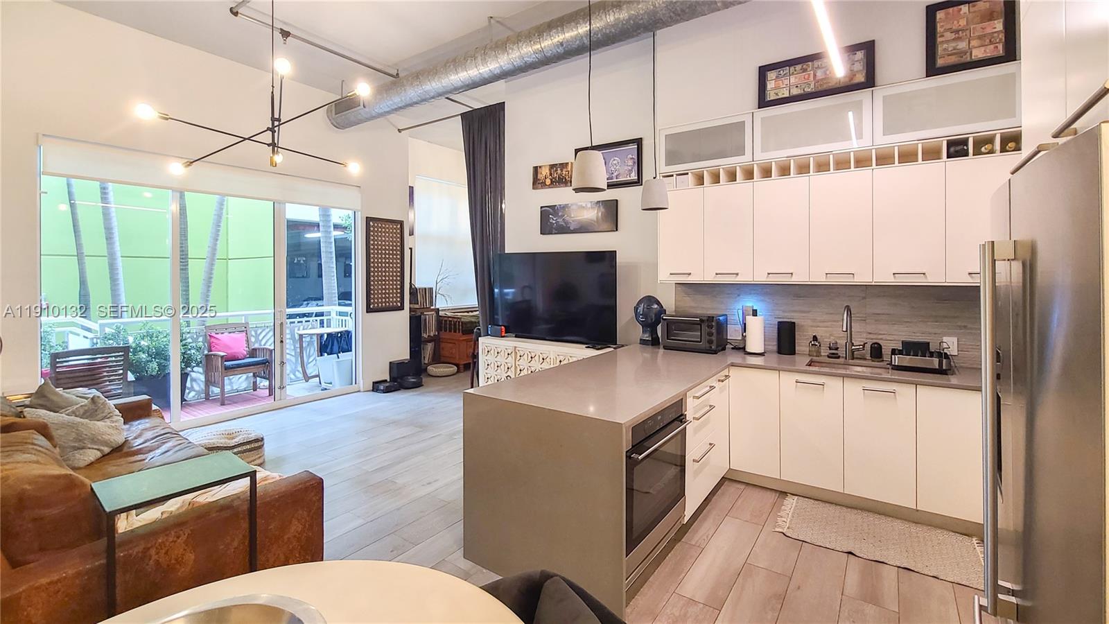 2001 Biscayne Blvd #2117 Miami, FL 33137