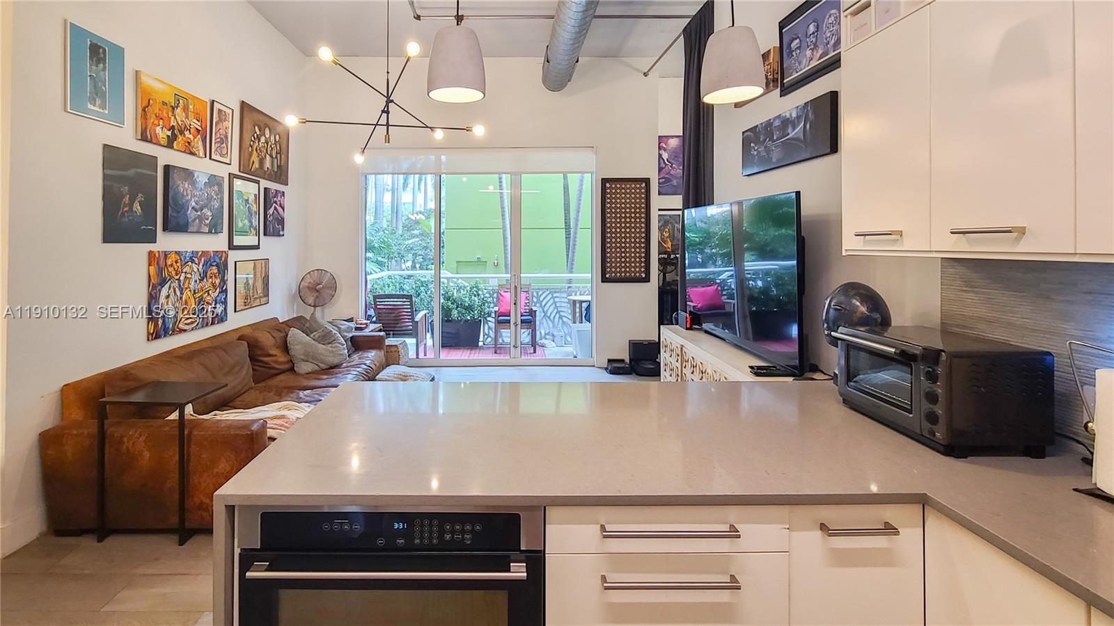 2001 Biscayne Blvd #2117 Miami, FL 33137