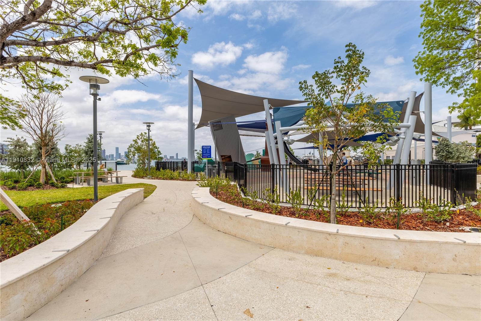 image Sunset Harbour South41