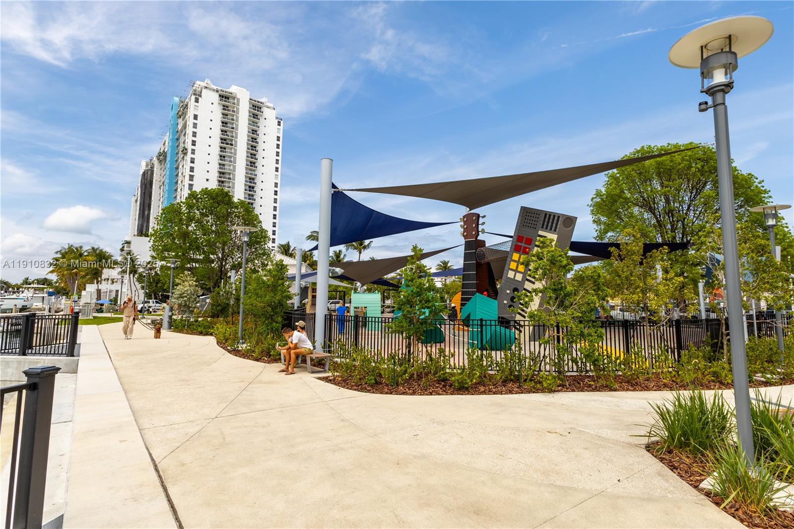 image Sunset Harbour South47