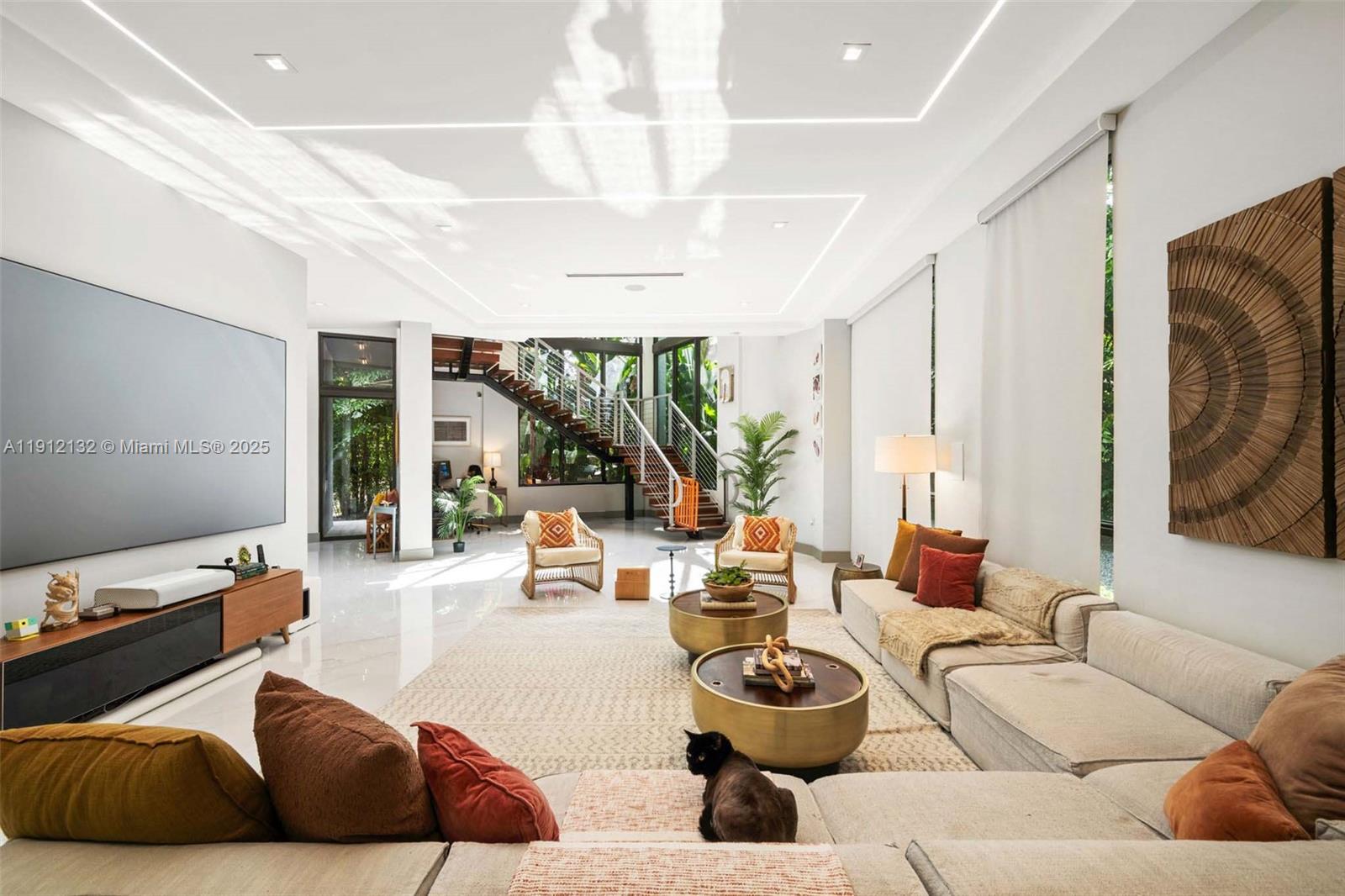 4185 Ventura Ave Coconut Grove, FL 33133