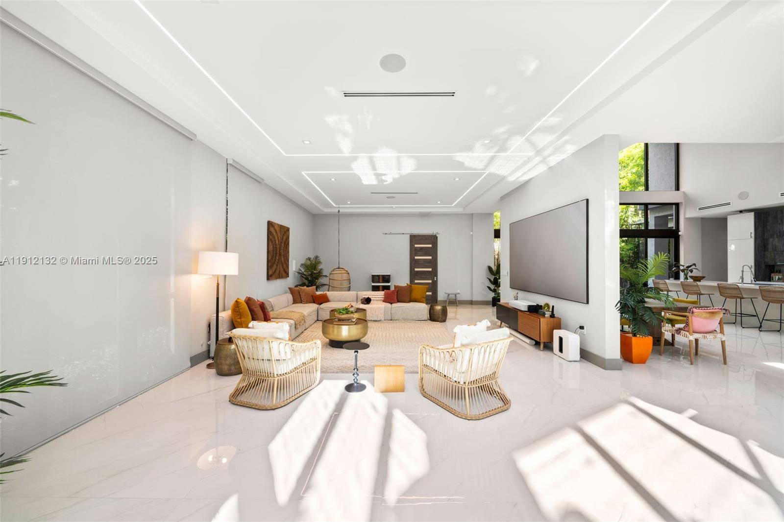 4185 Ventura Ave Coconut Grove, FL 33133