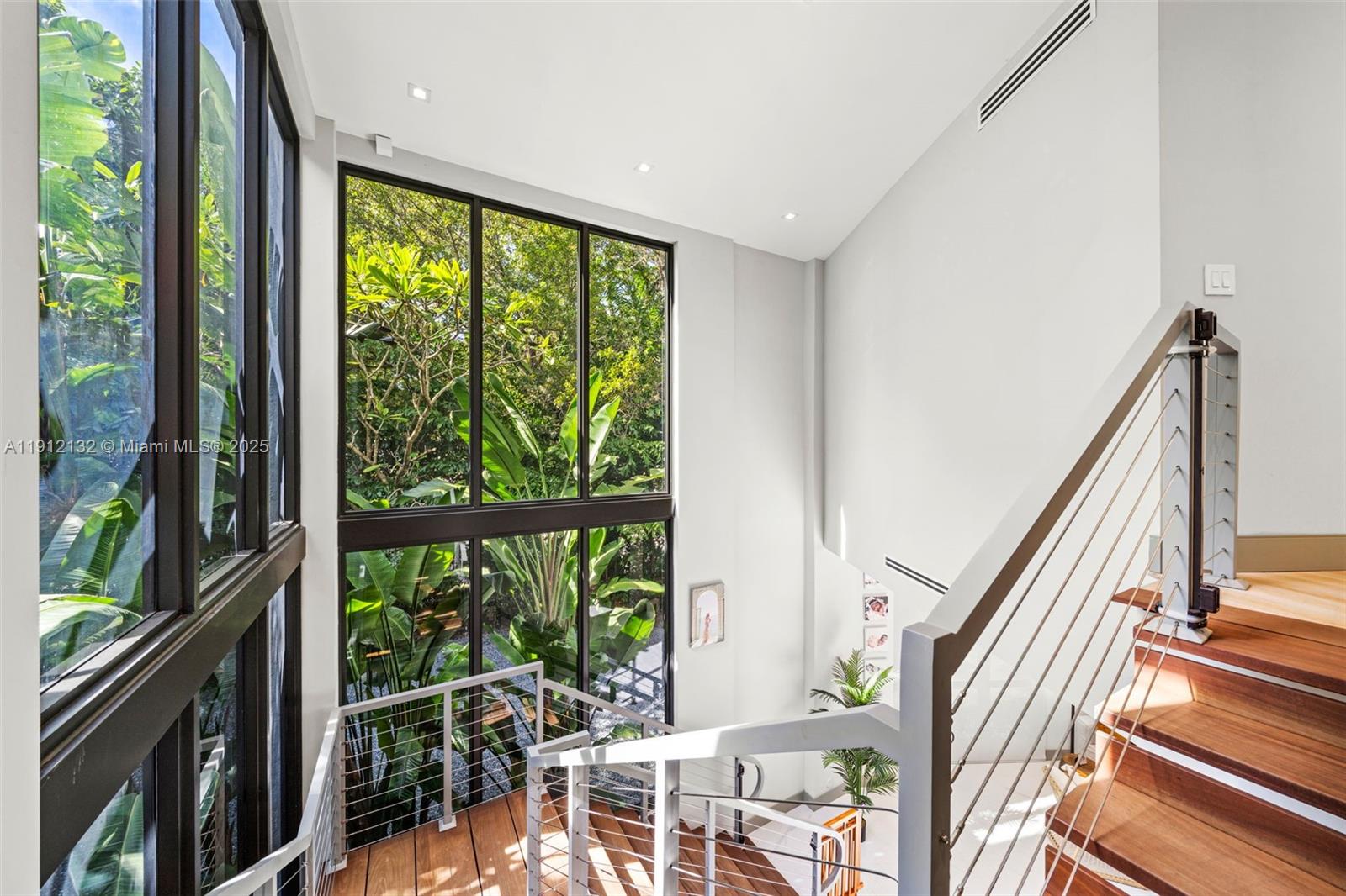 4185 Ventura Ave Coconut Grove, FL 33133