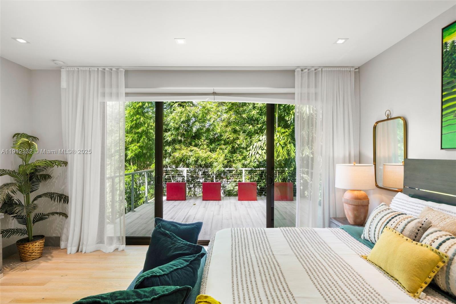 4185 Ventura Ave Coconut Grove, FL 33133