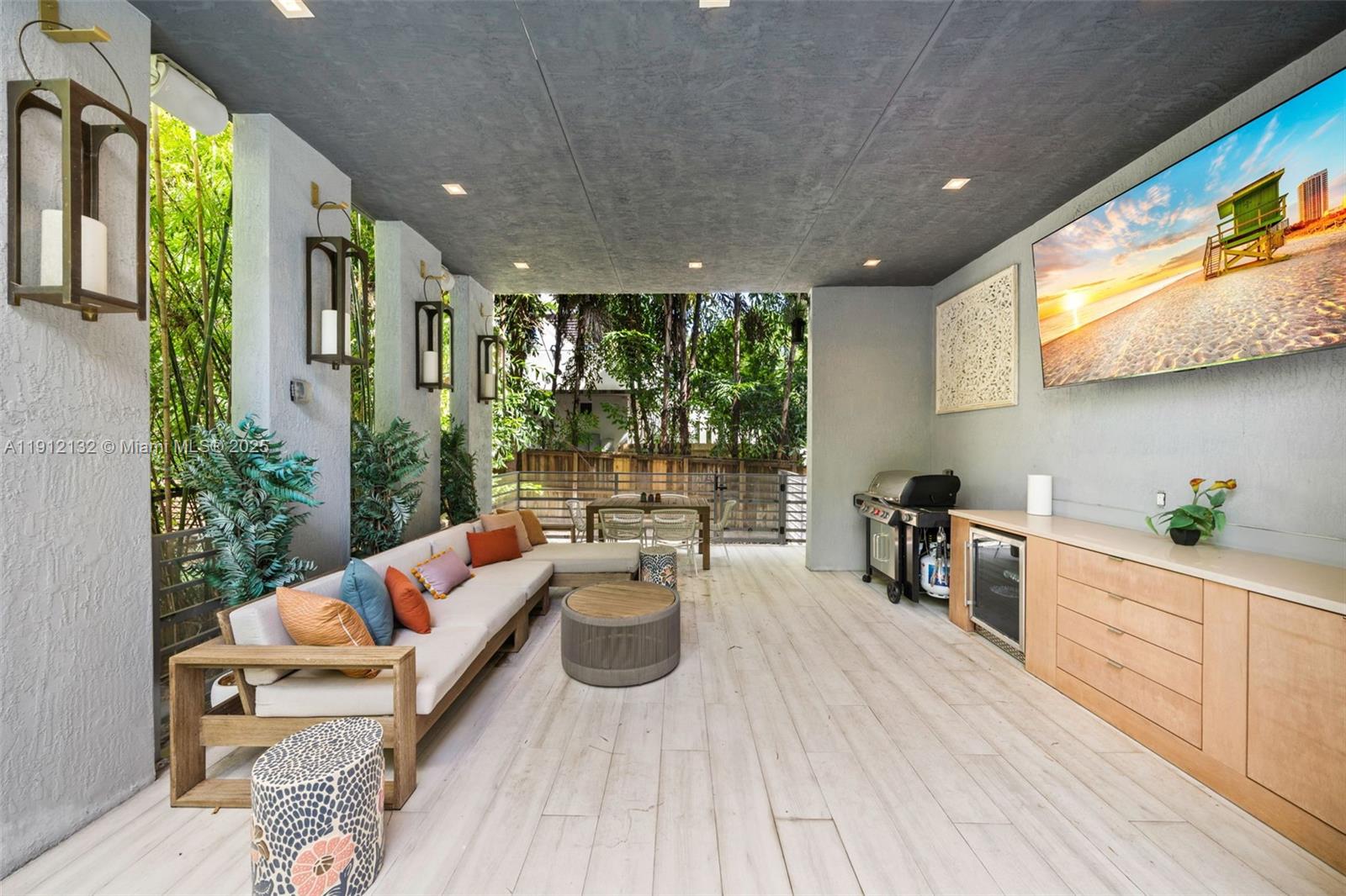 4185 Ventura Ave Coconut Grove, FL 33133