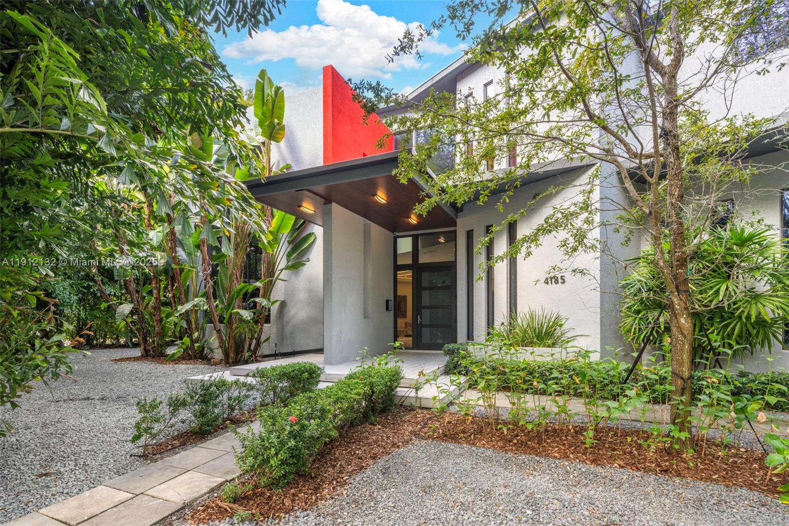 4185 Ventura Ave Coconut Grove, FL 33133