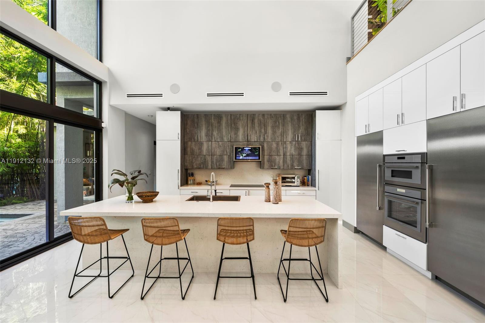 4185 Ventura Ave Coconut Grove, FL 33133