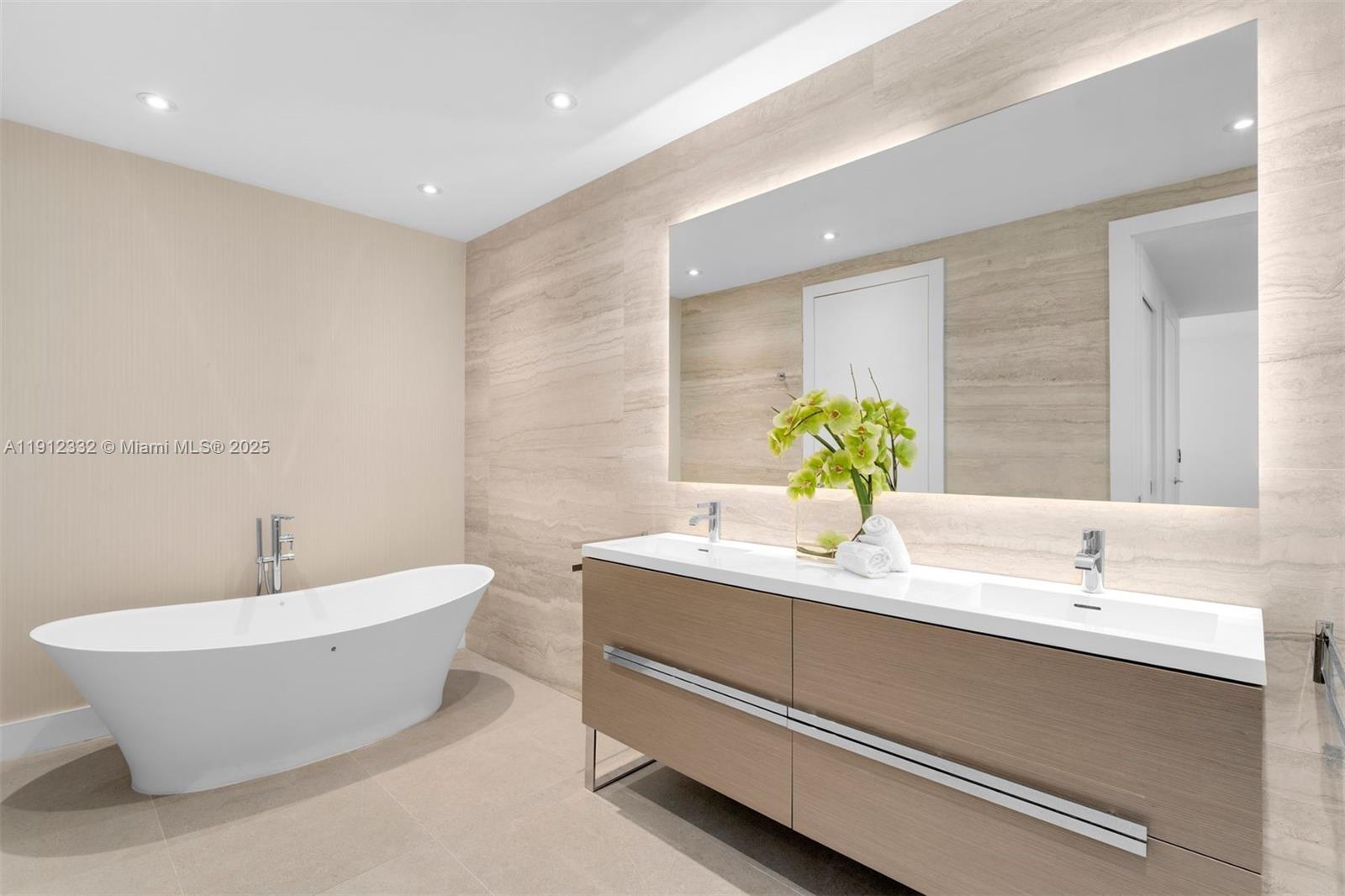 6103 Aqua Ave #504 Miami Beach, FL 33141