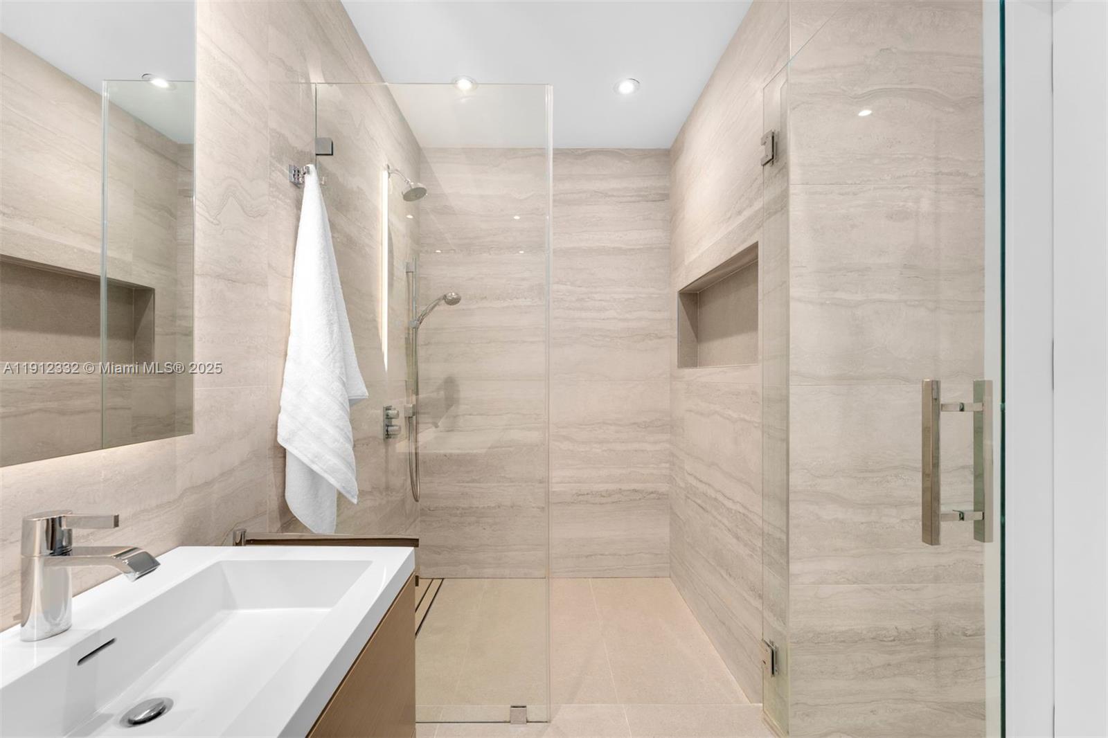 6103 Aqua Ave #504 Miami Beach, FL 33141