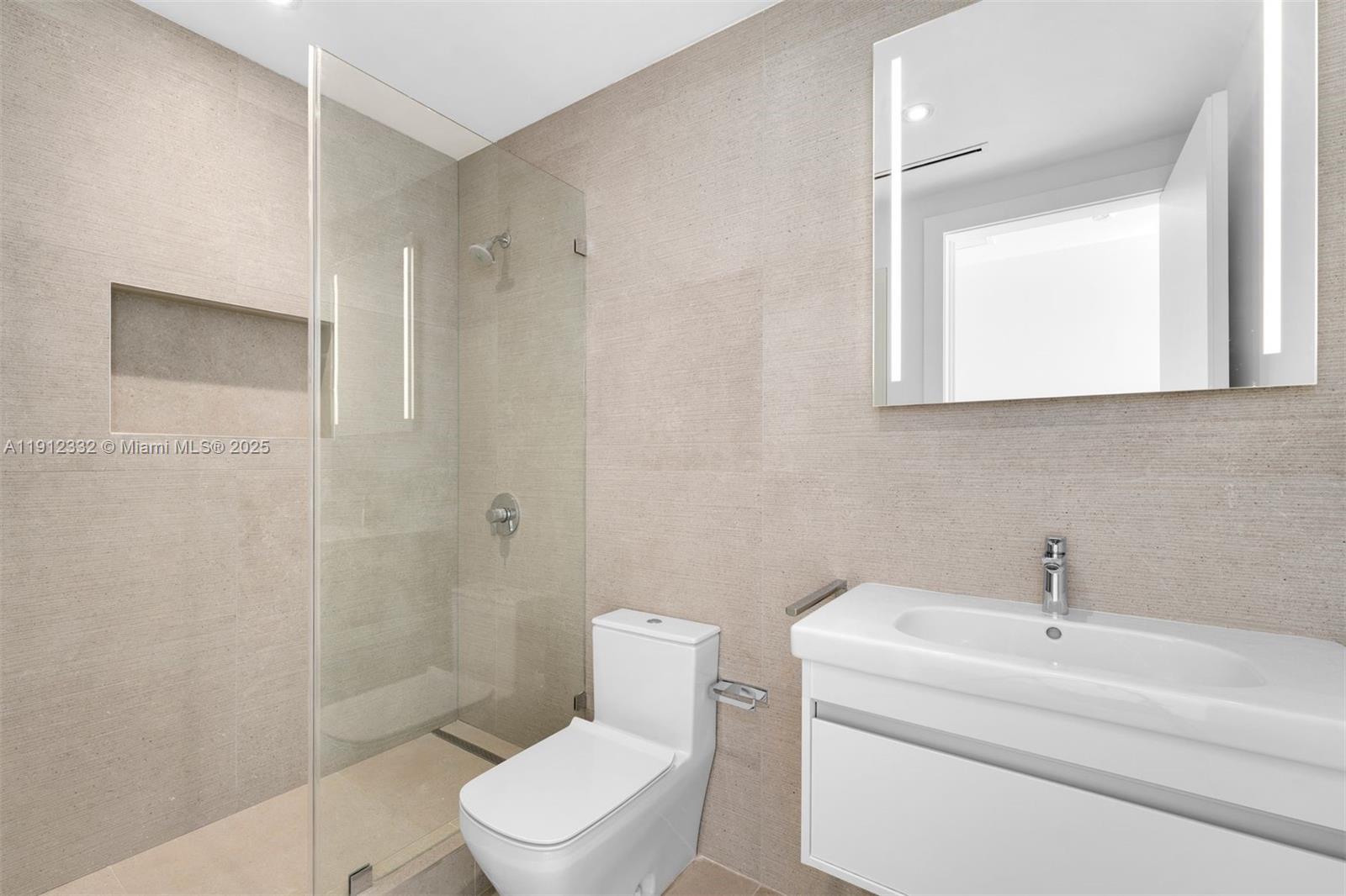 6103 Aqua Ave #504 Miami Beach, FL 33141