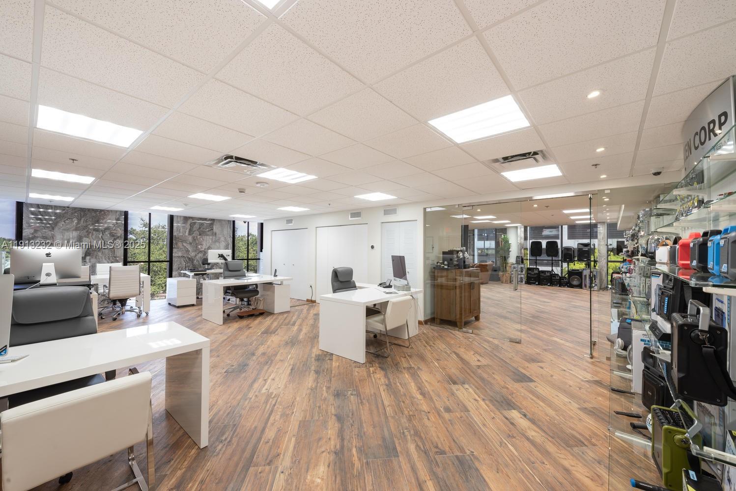 4300 Biscayne Blvd #303 Miami, FL 33137