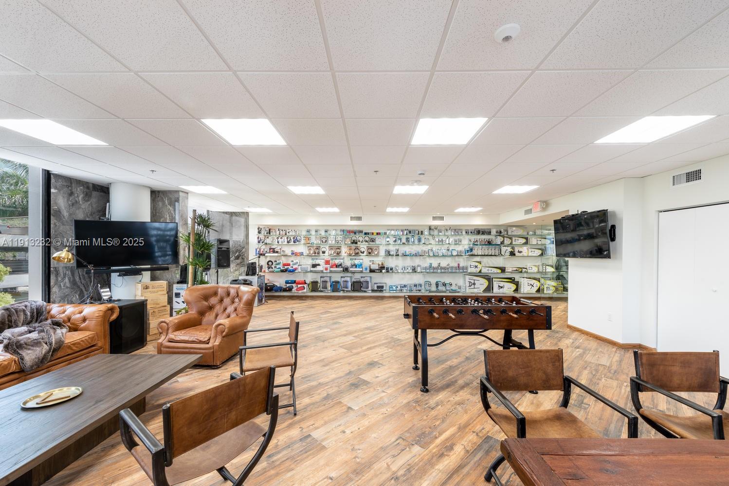 4300 Biscayne Blvd #303 Miami, FL 33137