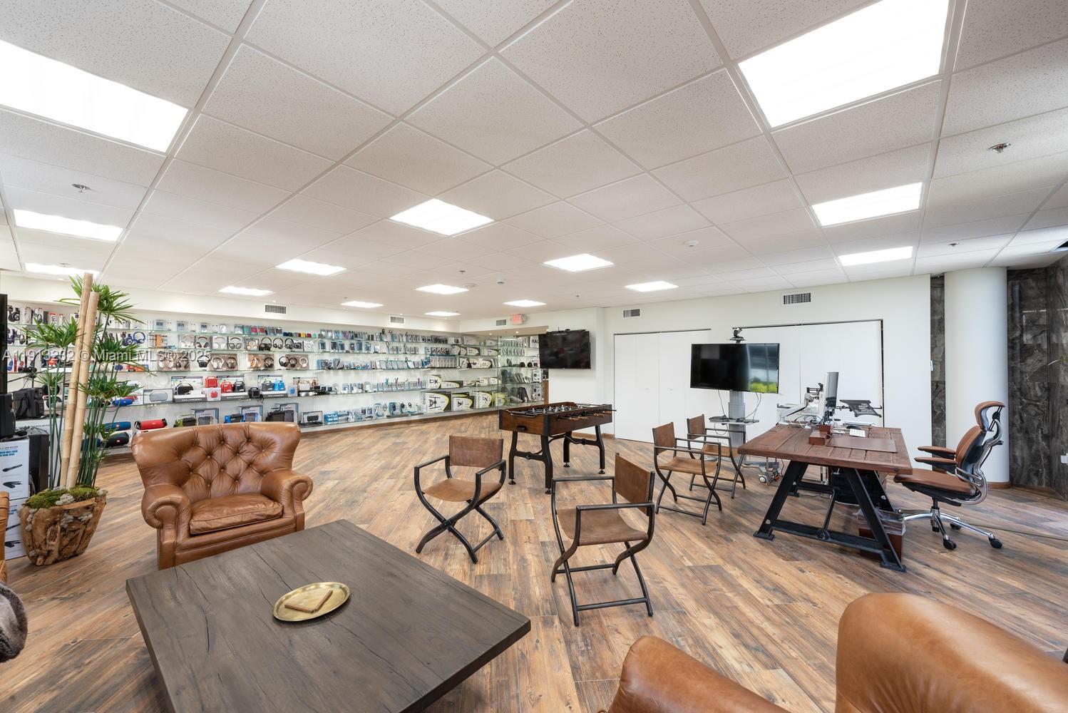 4300 Biscayne Blvd #303 Miami, FL 33137