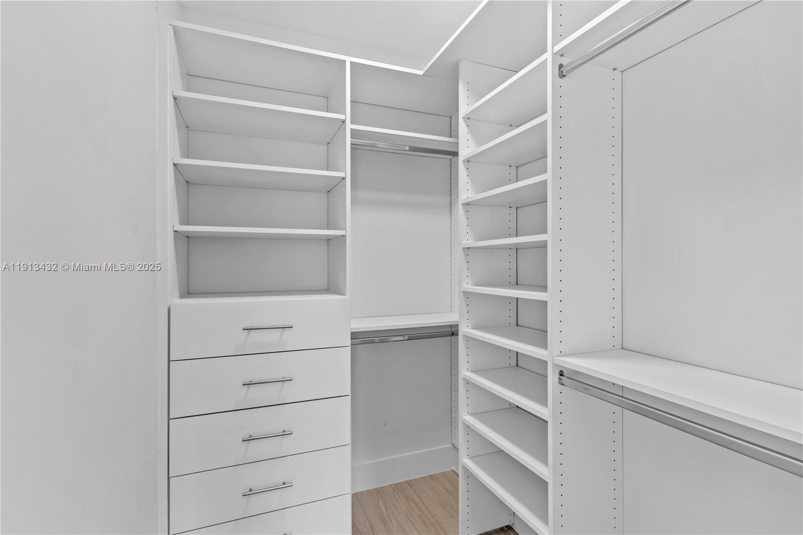 6900 SW 136th St Palmetto Bay, FL 33156