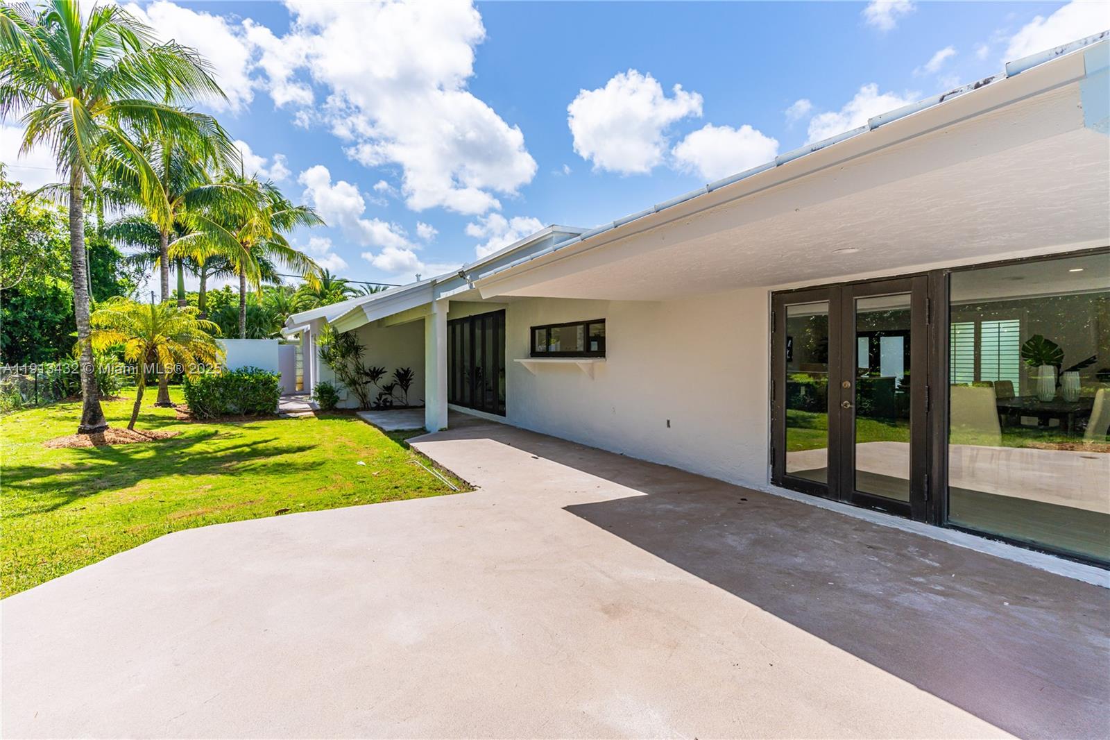 6900 SW 136th St Palmetto Bay, FL 33156