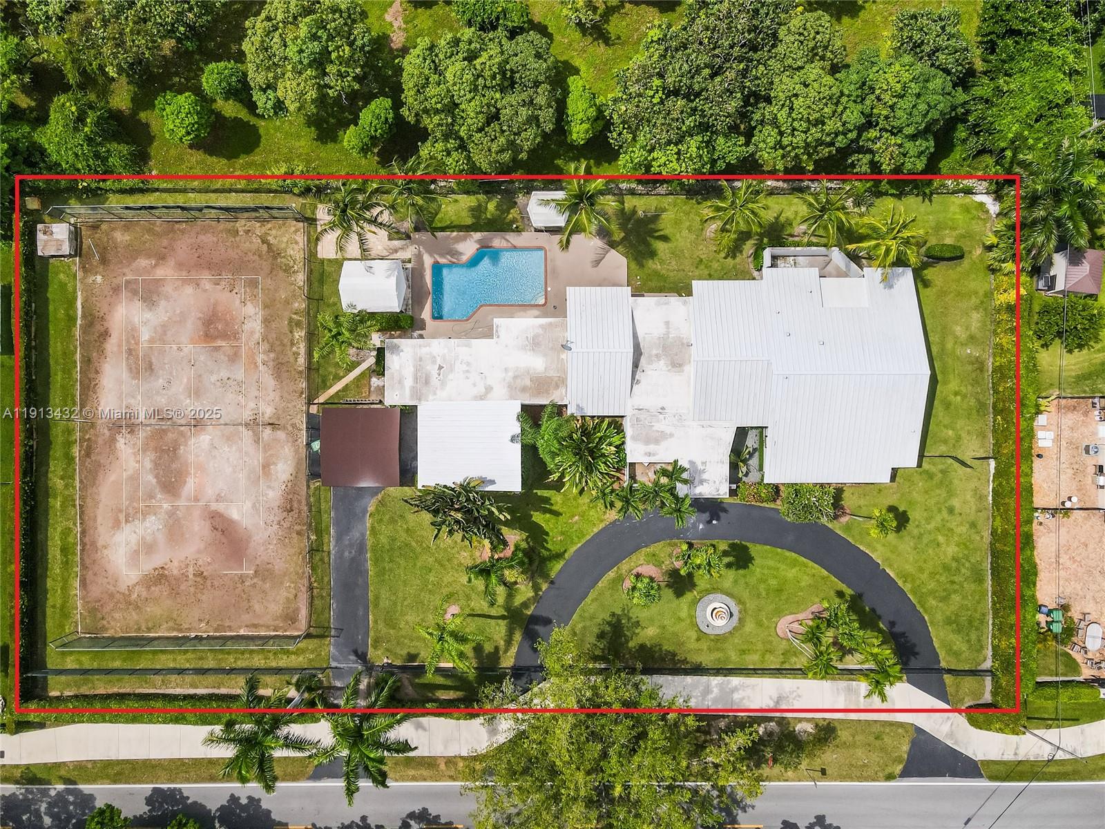 6900 SW 136th St Palmetto Bay, FL 33156